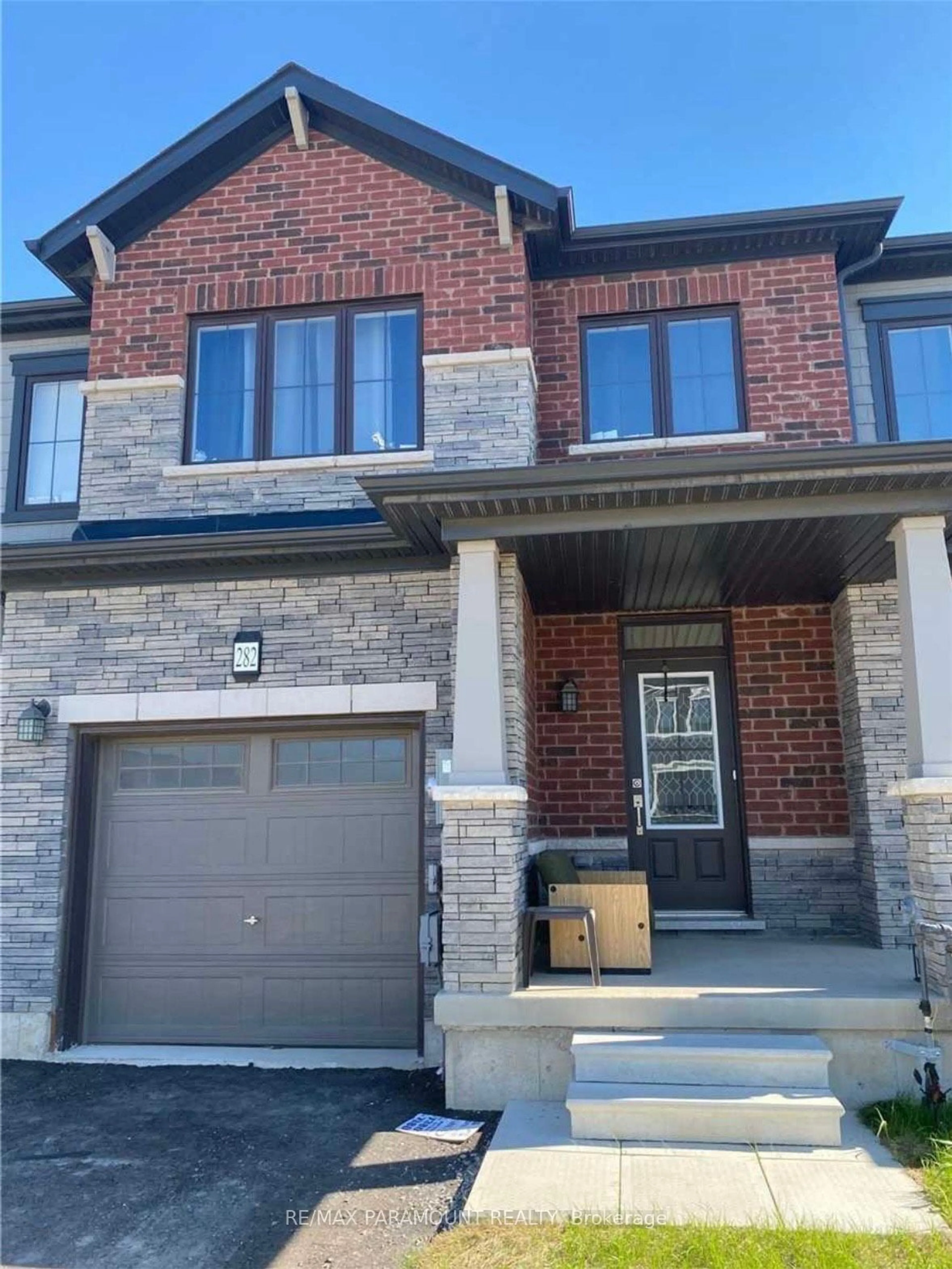 Home with brick exterior material for 282 Explorer Way, Thorold Ontario L2V 0K2