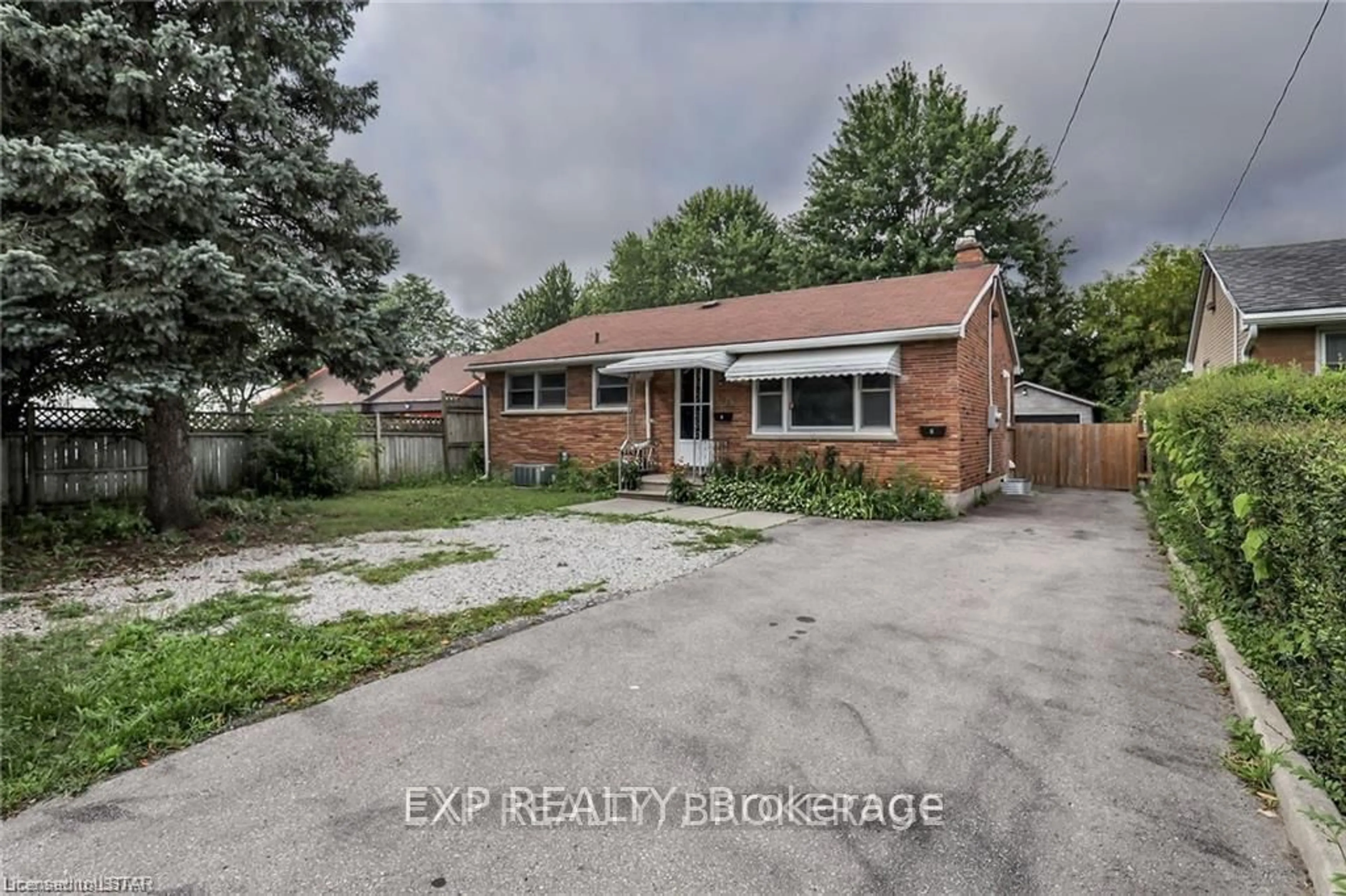 Frontside or backside of a home for 171 Clarke Rd, London Ontario N5W 5E3