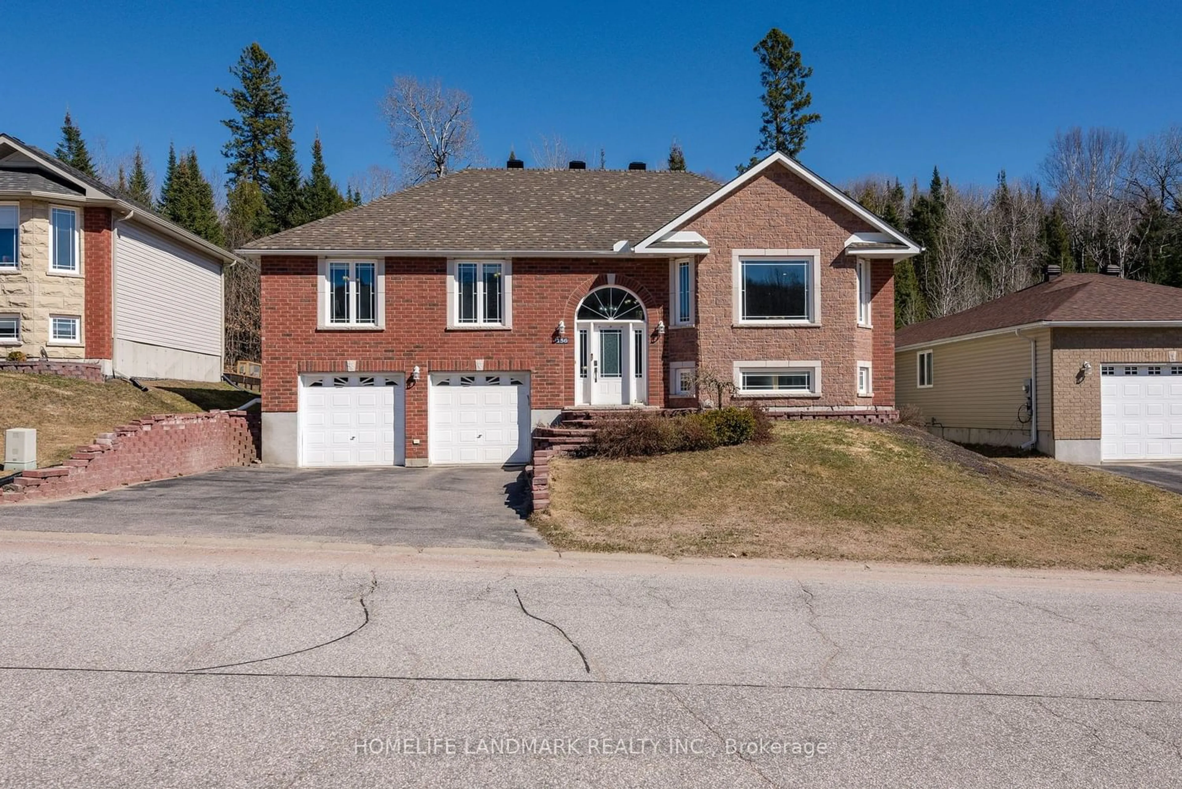 Frontside or backside of a home for 156 Bain Dr, North Bay Ontario P1C 1M4
