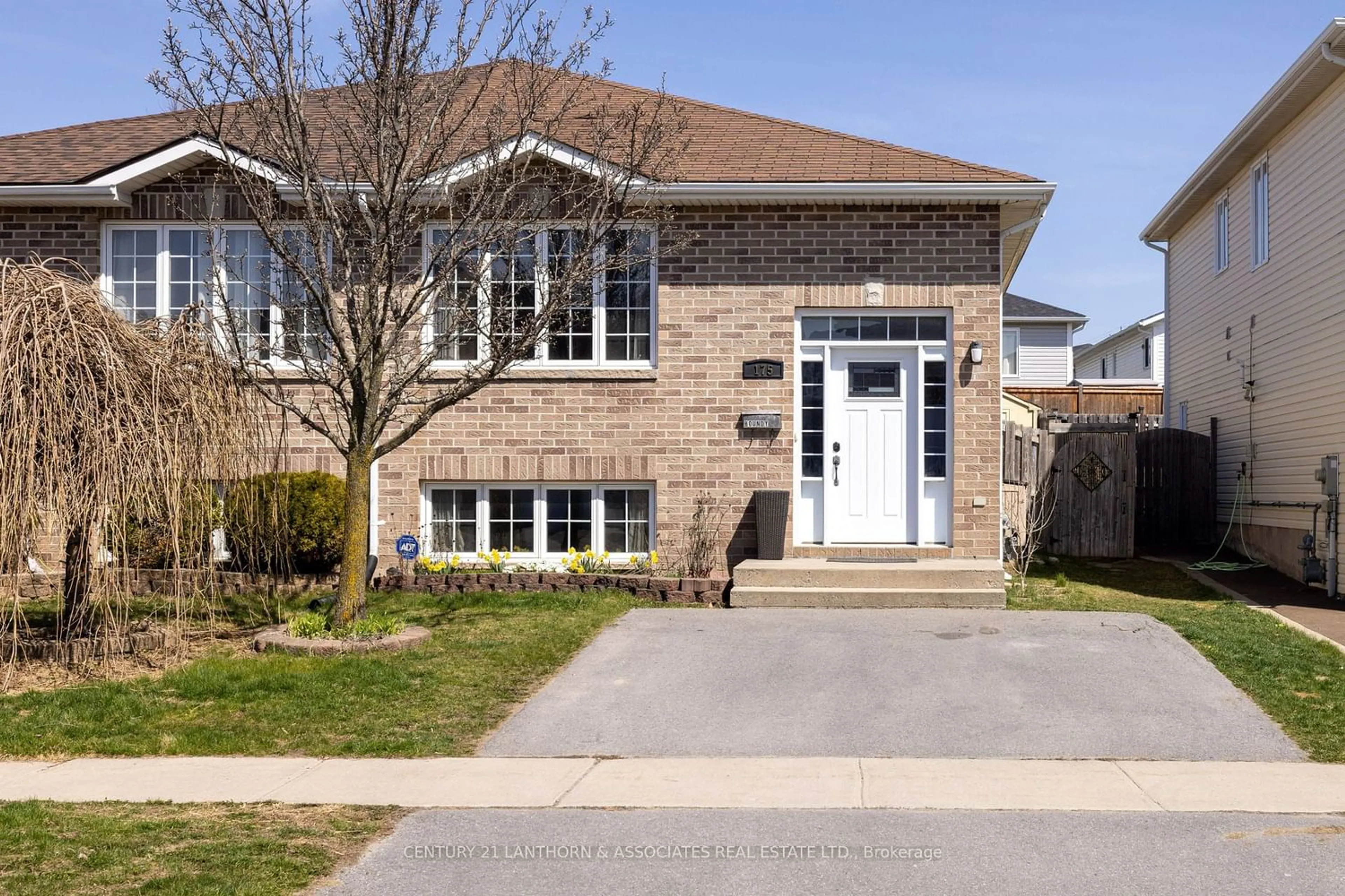 Frontside or backside of a home for 175 Briceland St, Kingston Ontario K7K 0A1