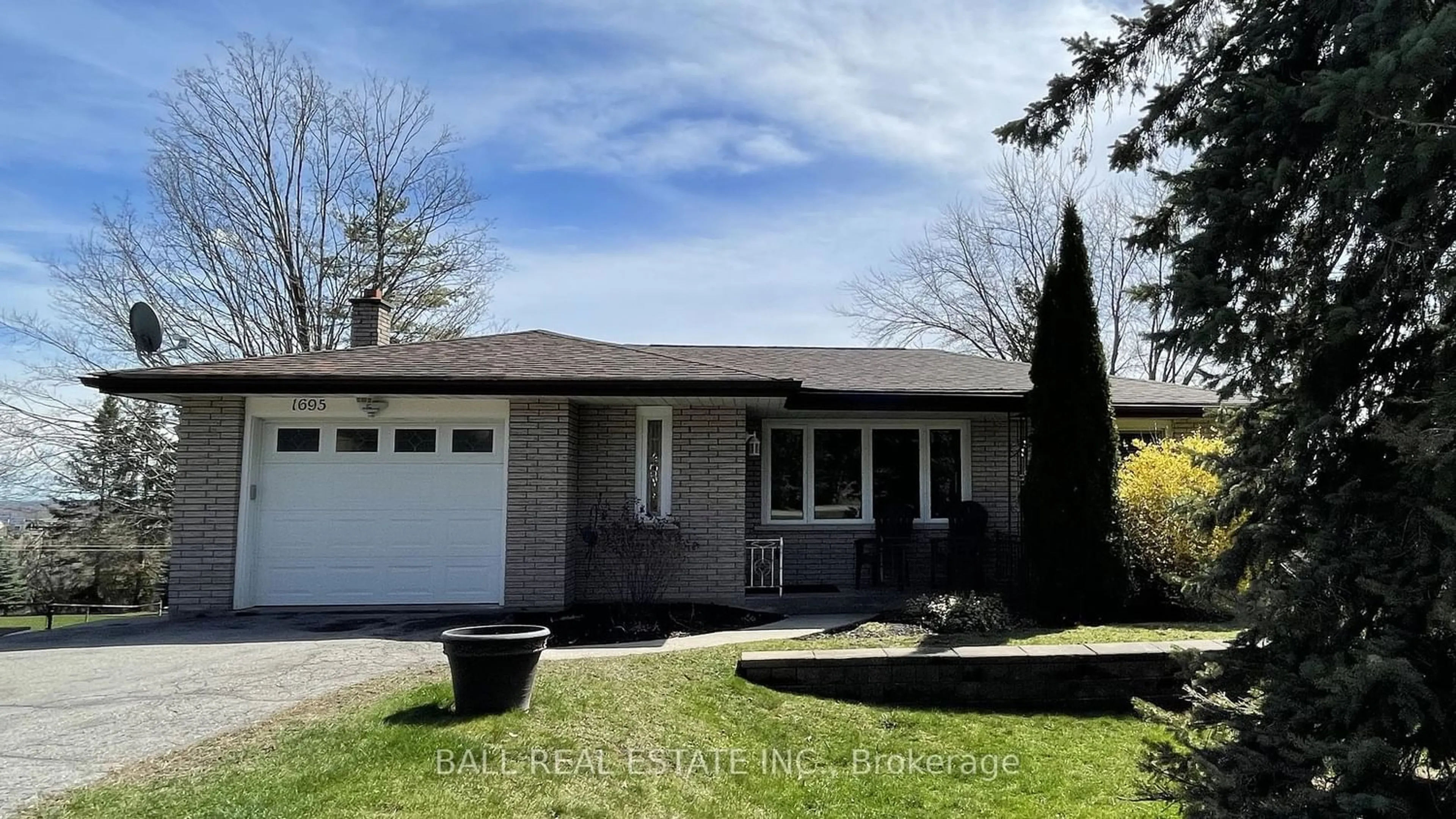 Frontside or backside of a home for 1695 Whittington Dr, Peterborough Ontario K9J 6X6