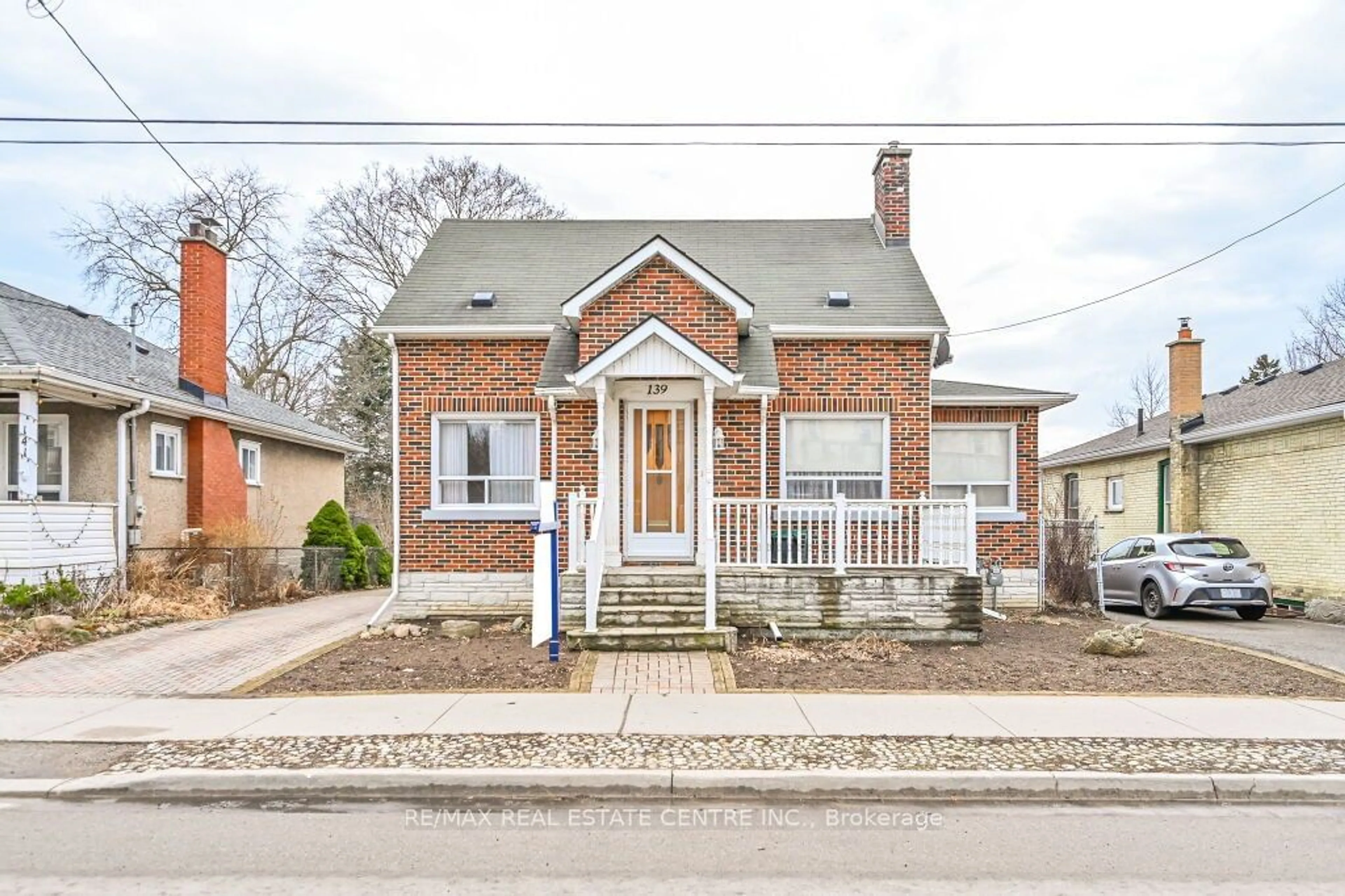 Home with brick exterior material for 139 York Rd, Guelph Ontario N1E 3E8