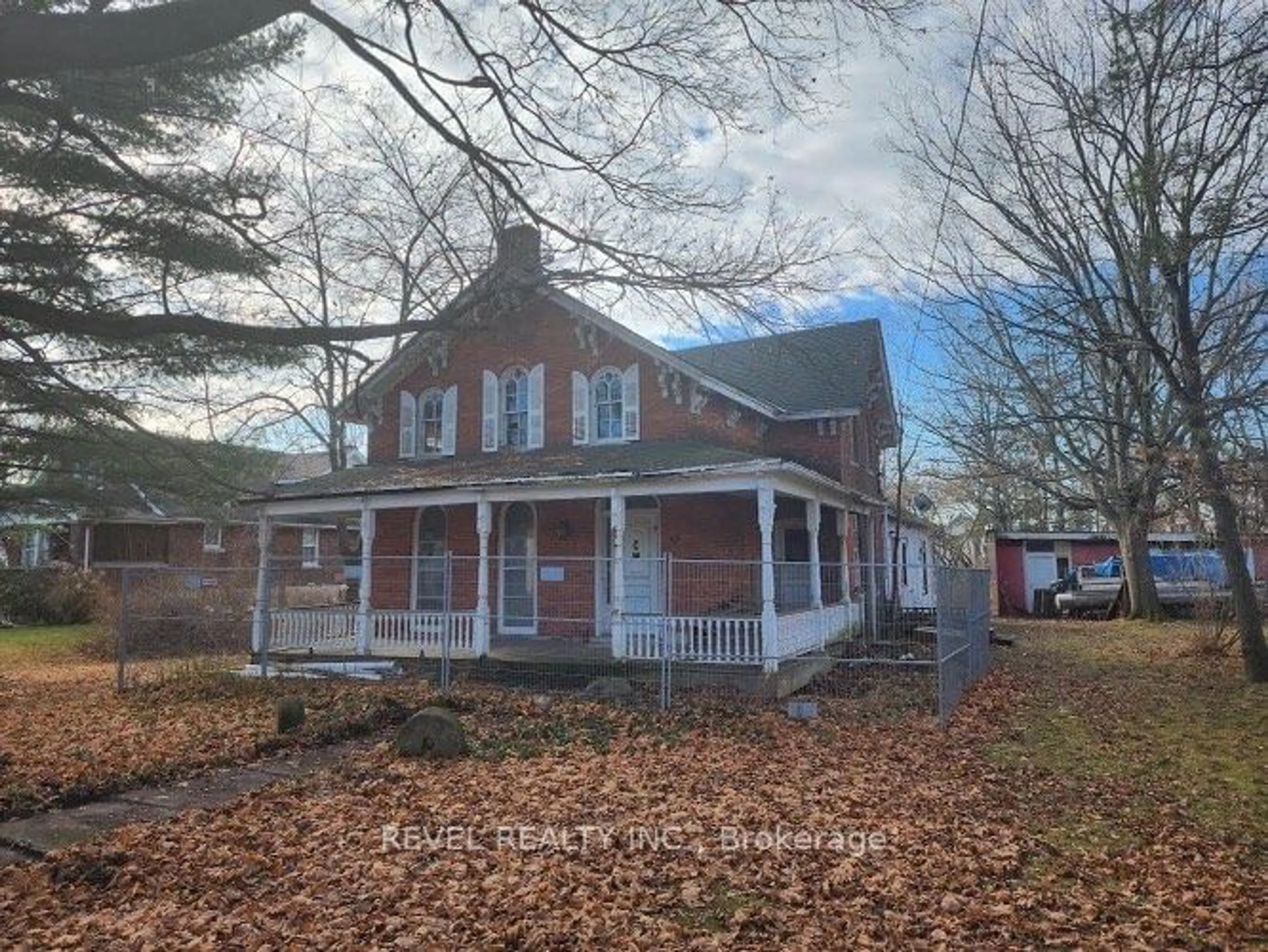 Frontside or backside of a home for 477 Ridge Rd, Fort Erie Ontario L0S 1N0