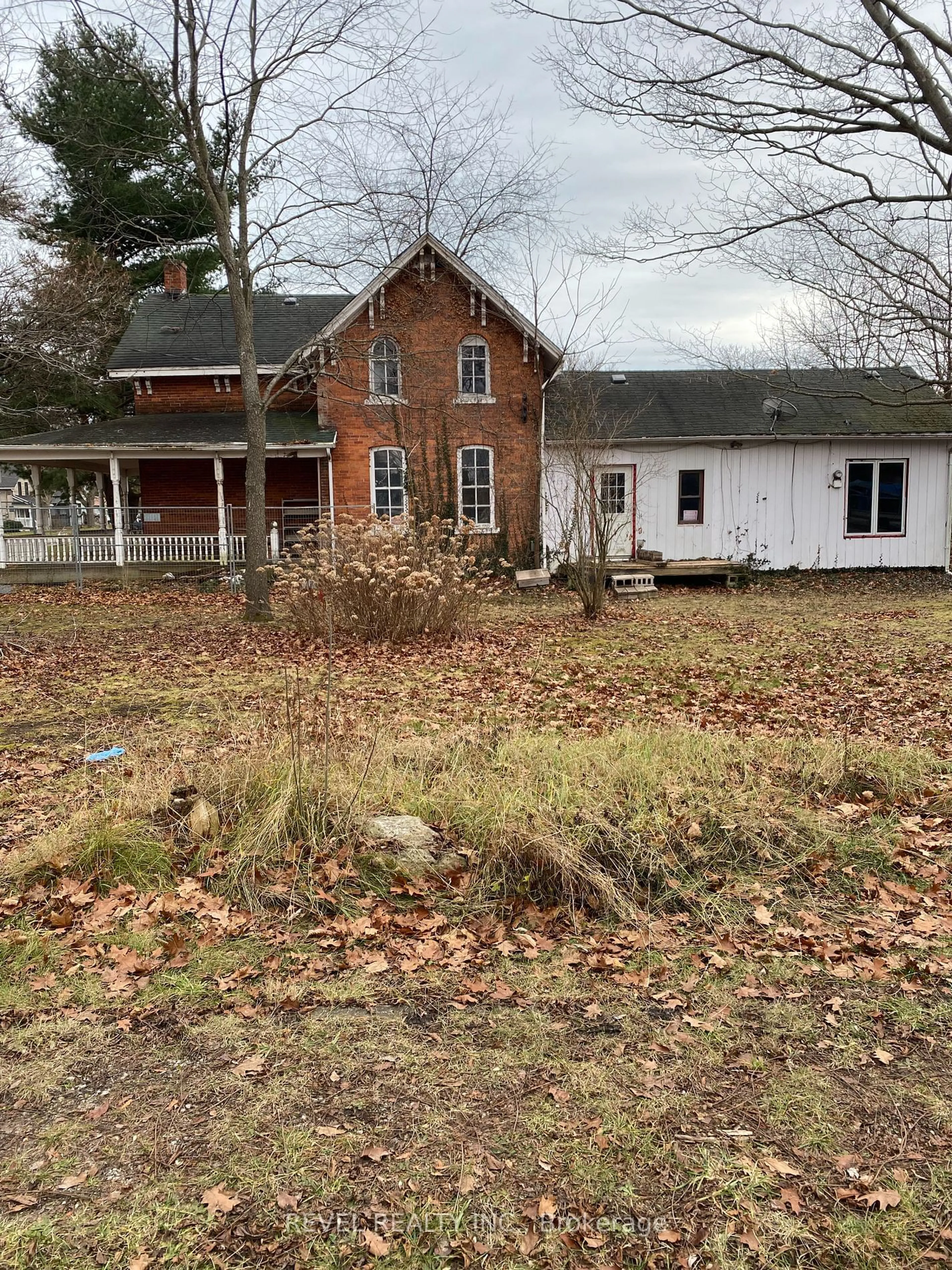 Frontside or backside of a home for 477 Ridge Rd, Fort Erie Ontario L0S 1N0