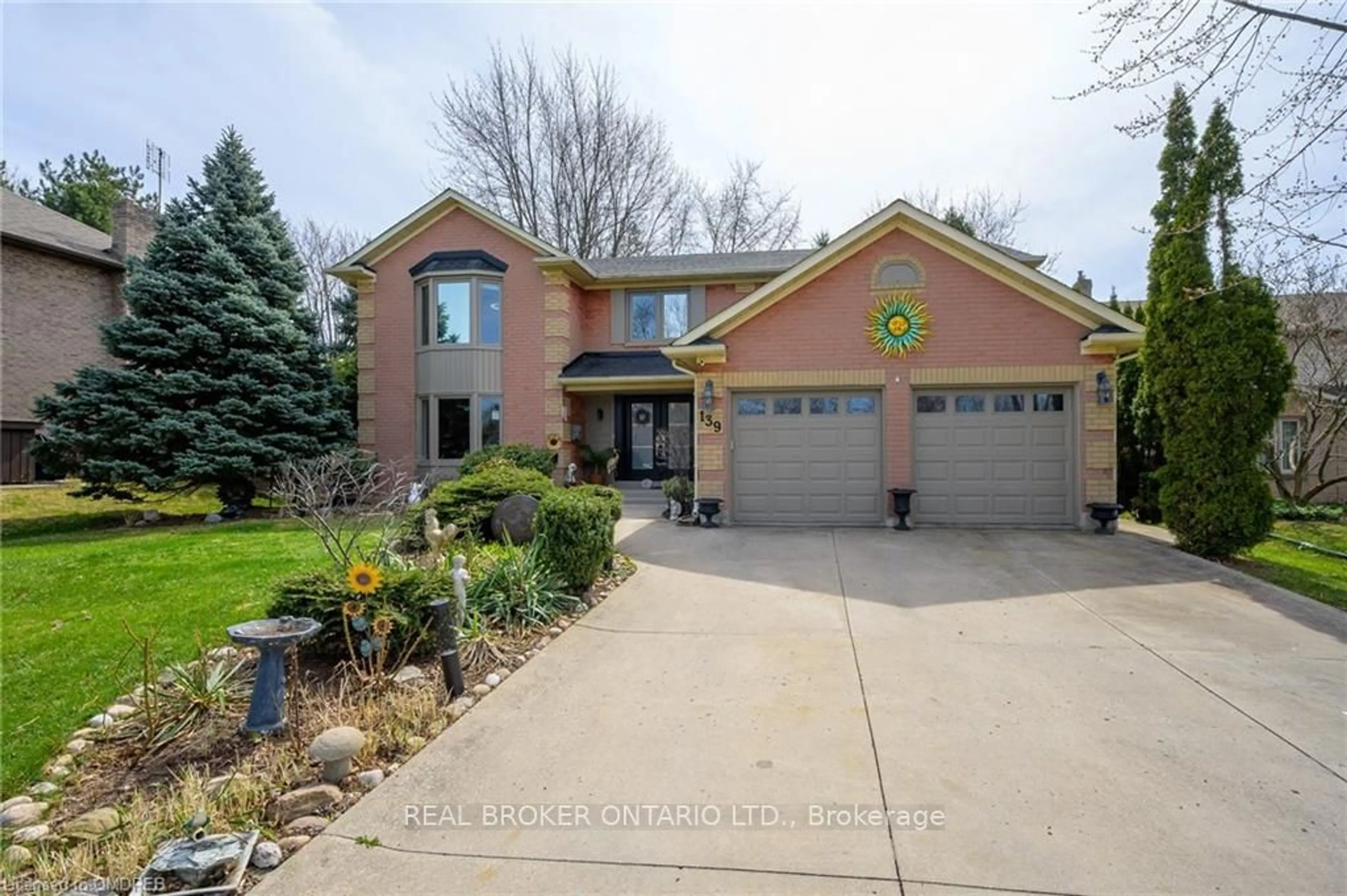 Home with brick exterior material for 139 Daffodil Cres, Hamilton Ontario L9K 1E3