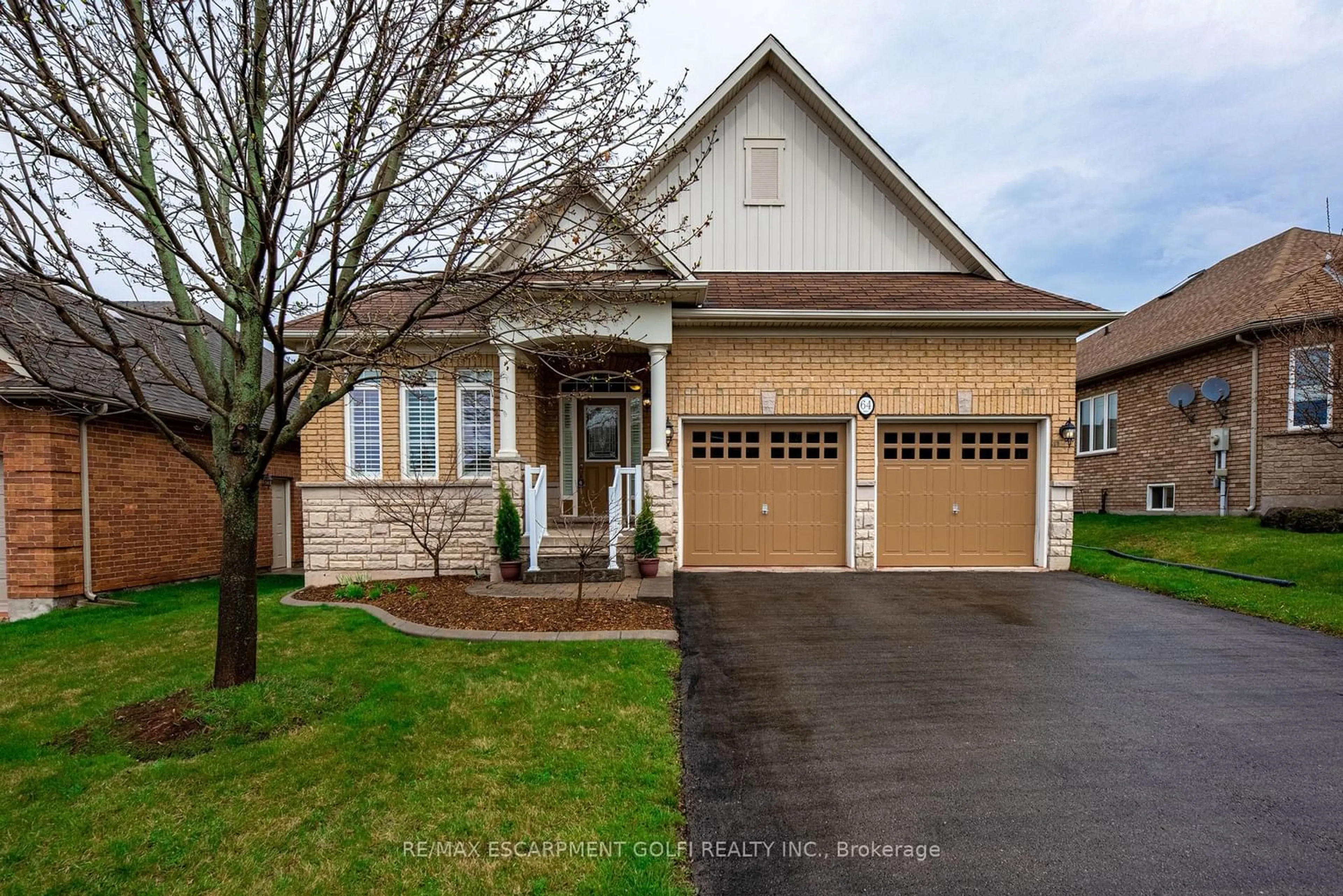Frontside or backside of a home for 64 Morris Tr, Welland Ontario L3B 6G6