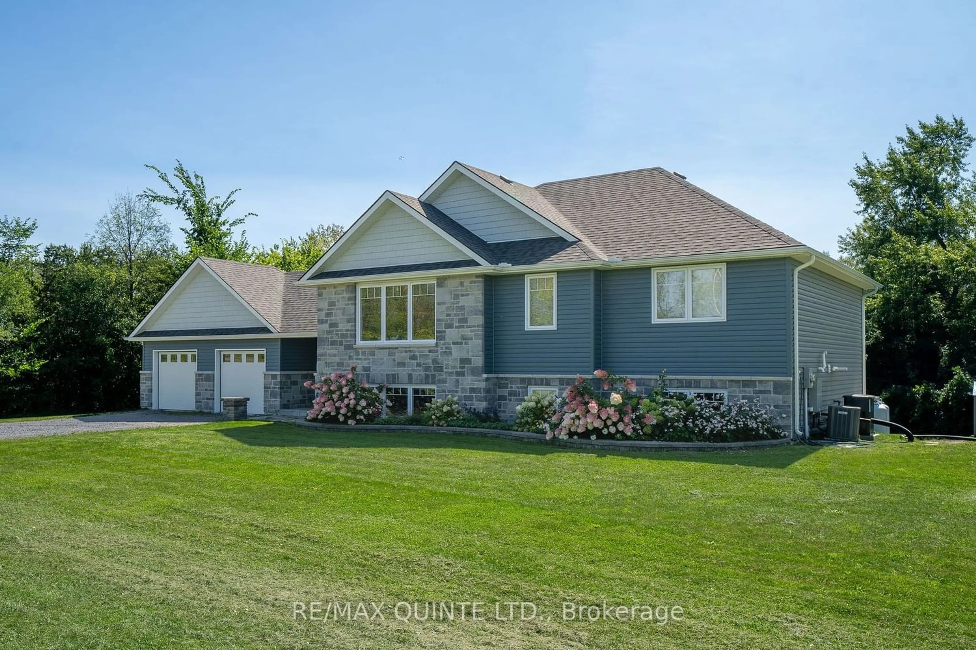 Frontside or backside of a home for 1647 Lakeside Dr, Prince Edward County Ontario K0K 1T0