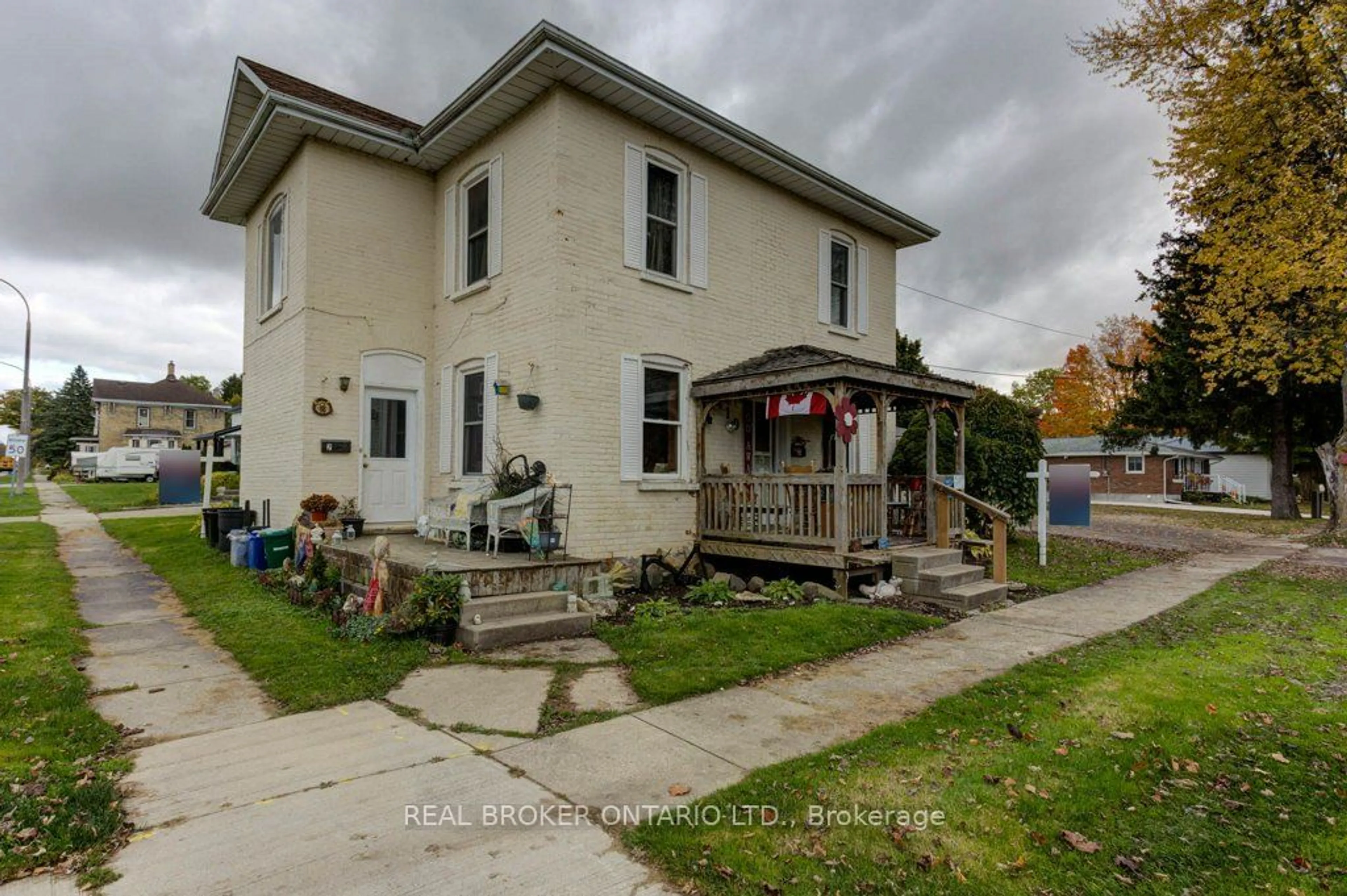 Frontside or backside of a home for 410 Queen St, Minto Ontario N0G 2P0