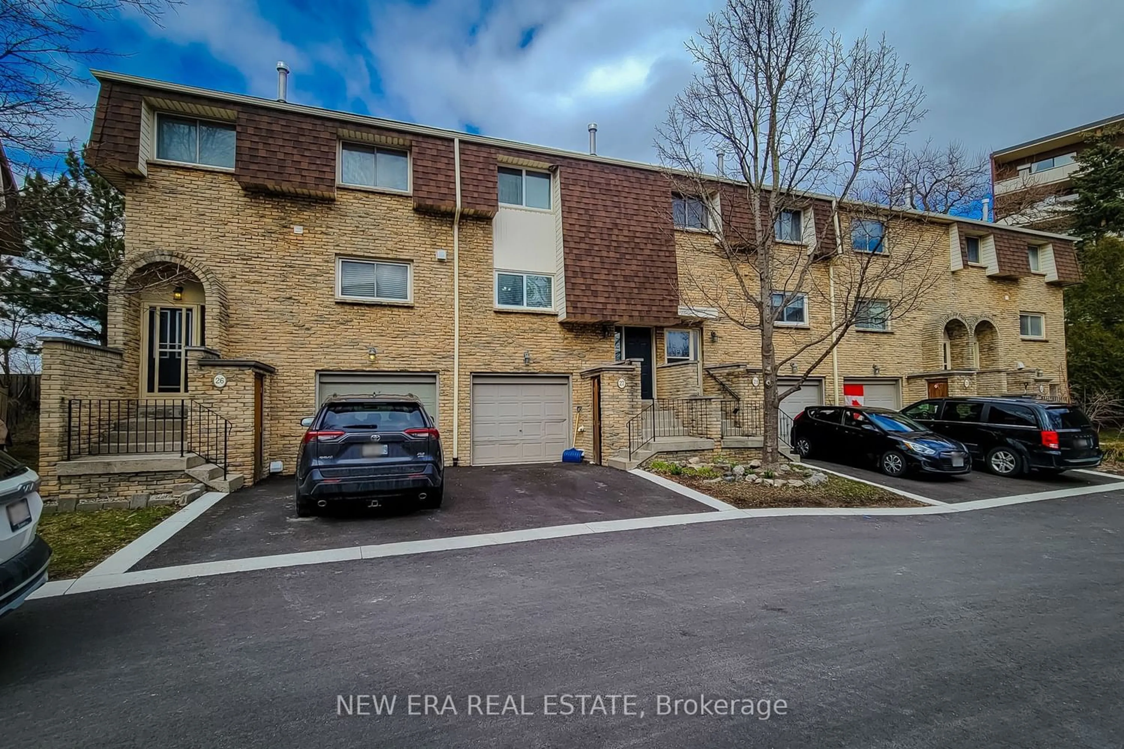 A pic from exterior of the house or condo for 27 Melanie Cres #27, Hamilton Ontario L0R 2H6