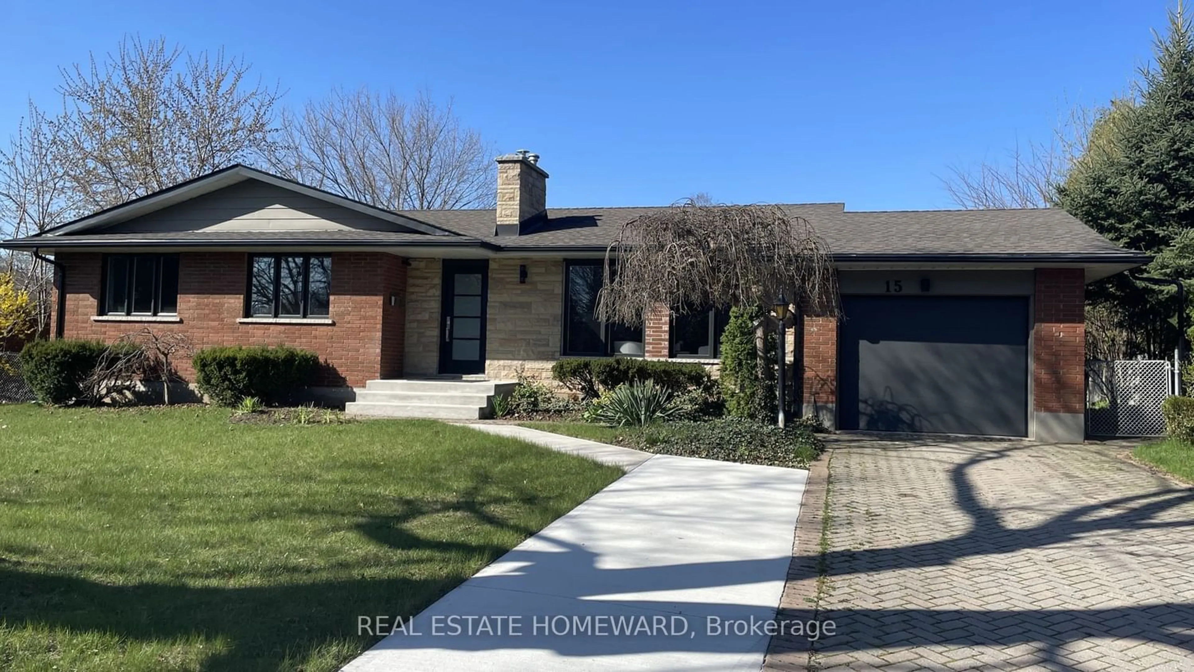 Home with brick exterior material for 15 La Salle Dr, St. Catharines Ontario L2M 2E3