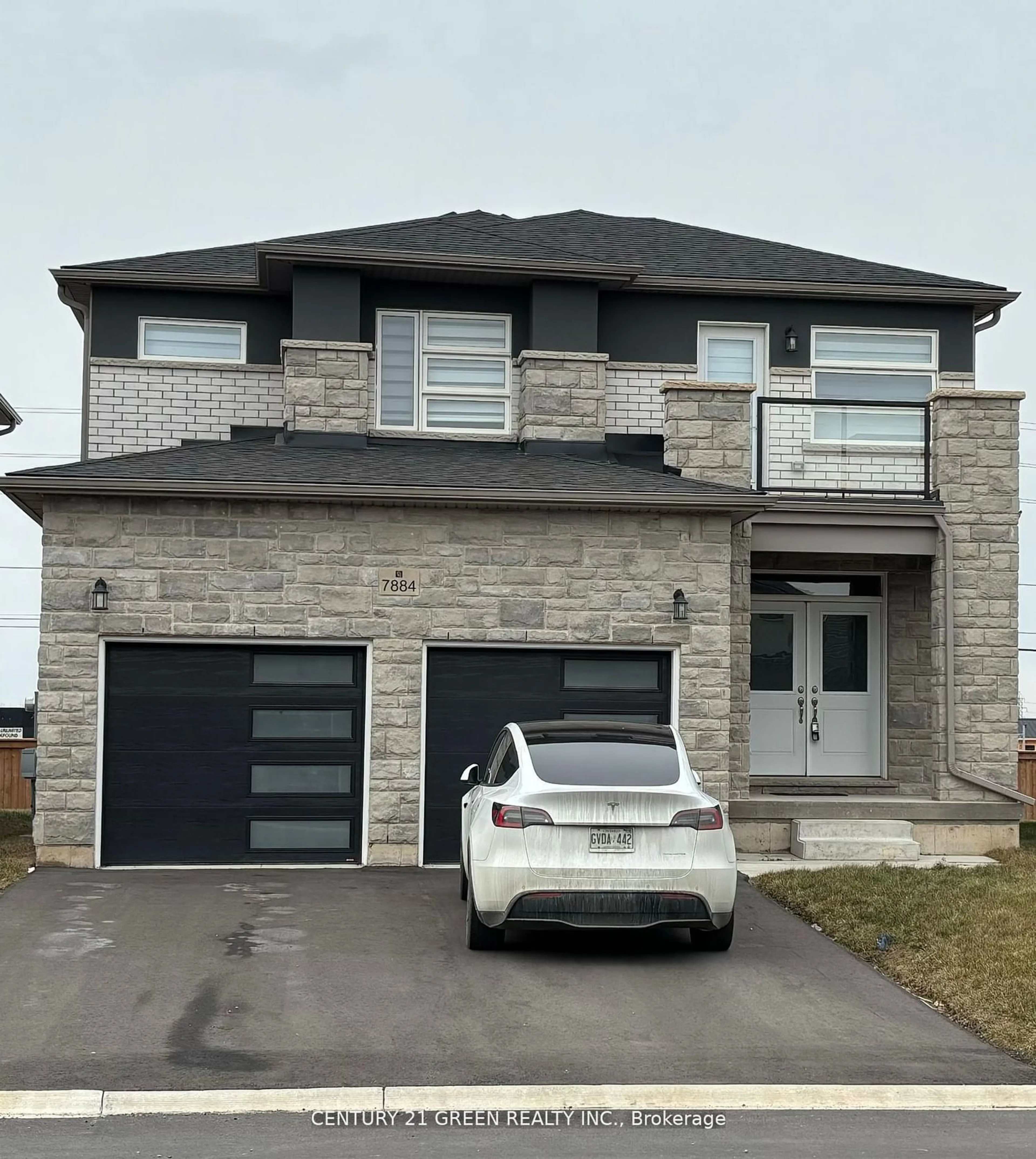 Home with brick exterior material for 7884 Seabiscuit Dr, Niagara Falls Ontario L2H 3T9