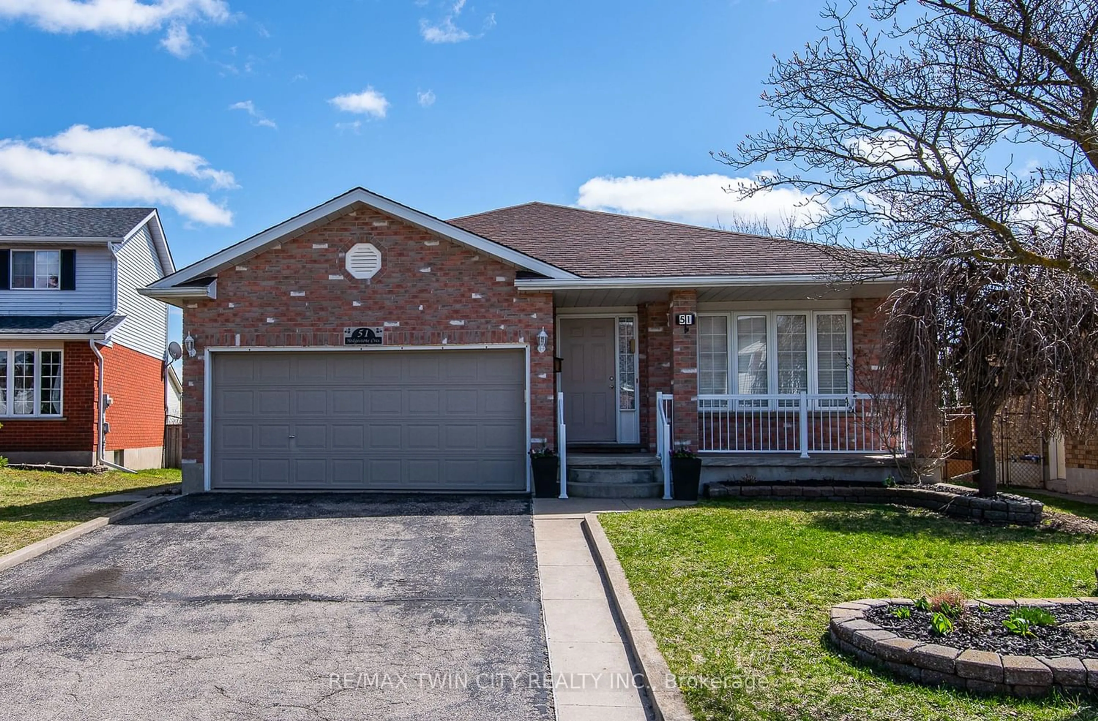 Home with brick exterior material for 51 Hedgestone Cres, Kitchener Ontario N2E 3K5