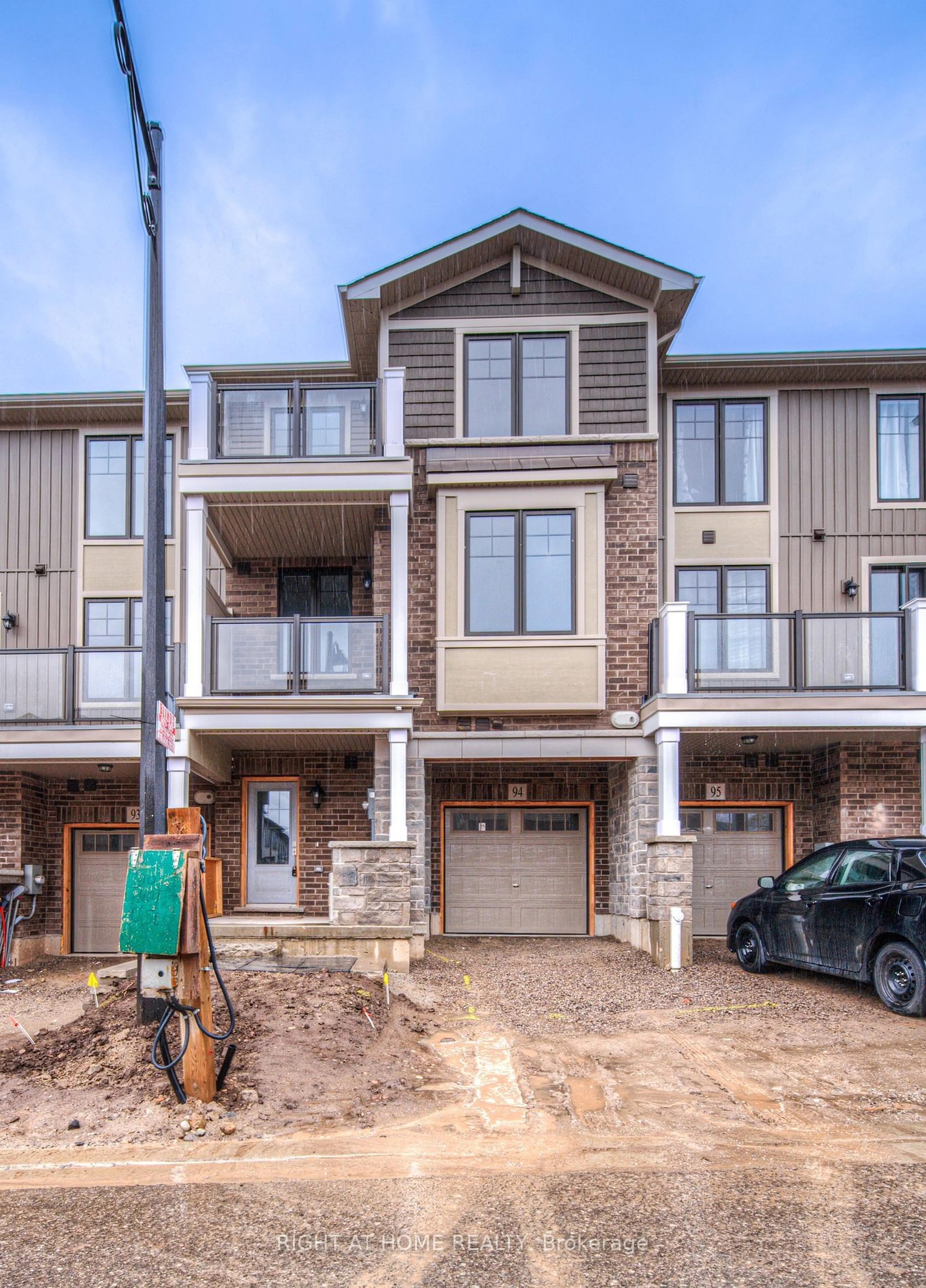 A pic from exterior of the house or condo for 10 Birmingham Dr #94, Cambridge Ontario N1R 0C6