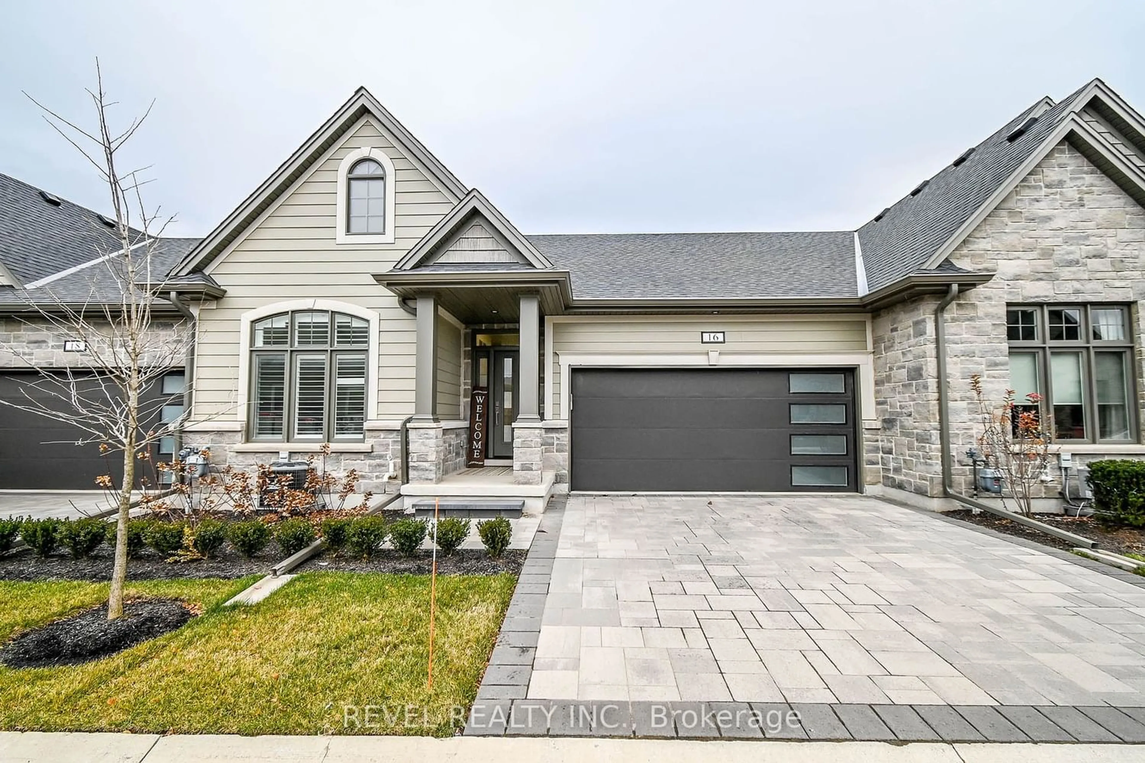 Home with brick exterior material for 154 Port Robinson Rd #16, Pelham Ontario L0S 1E6