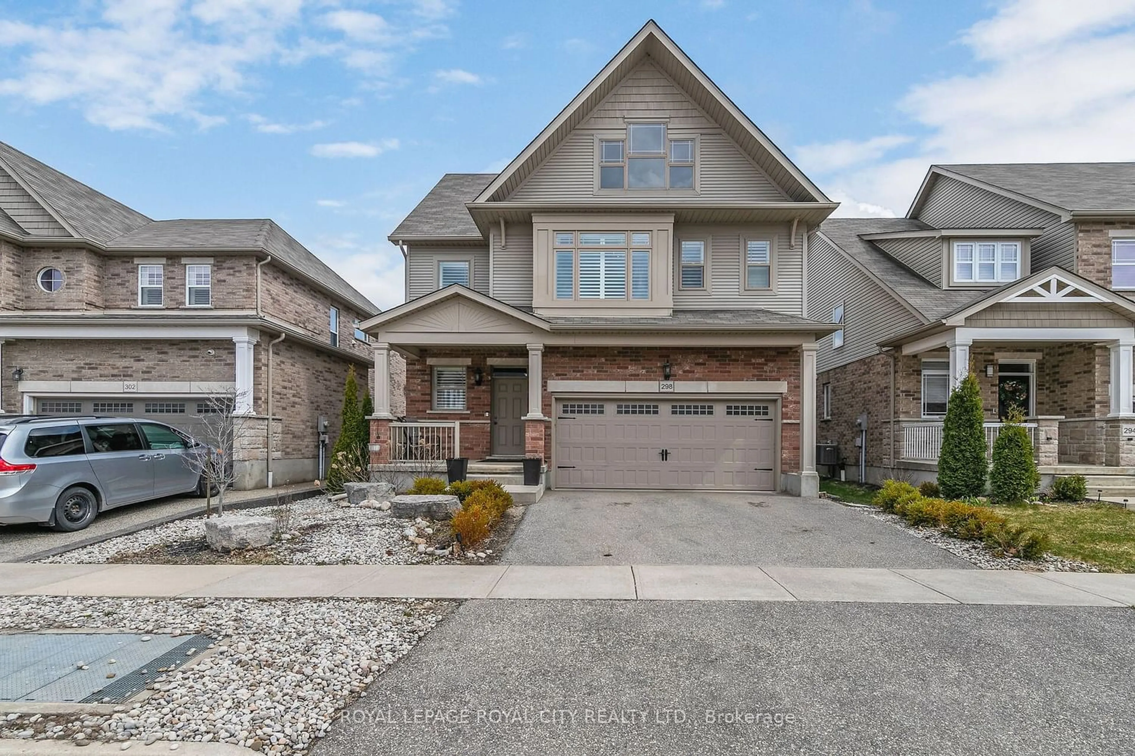 Frontside or backside of a home for 298 Tremaine Cres, Kitchener Ontario N2A 4L8