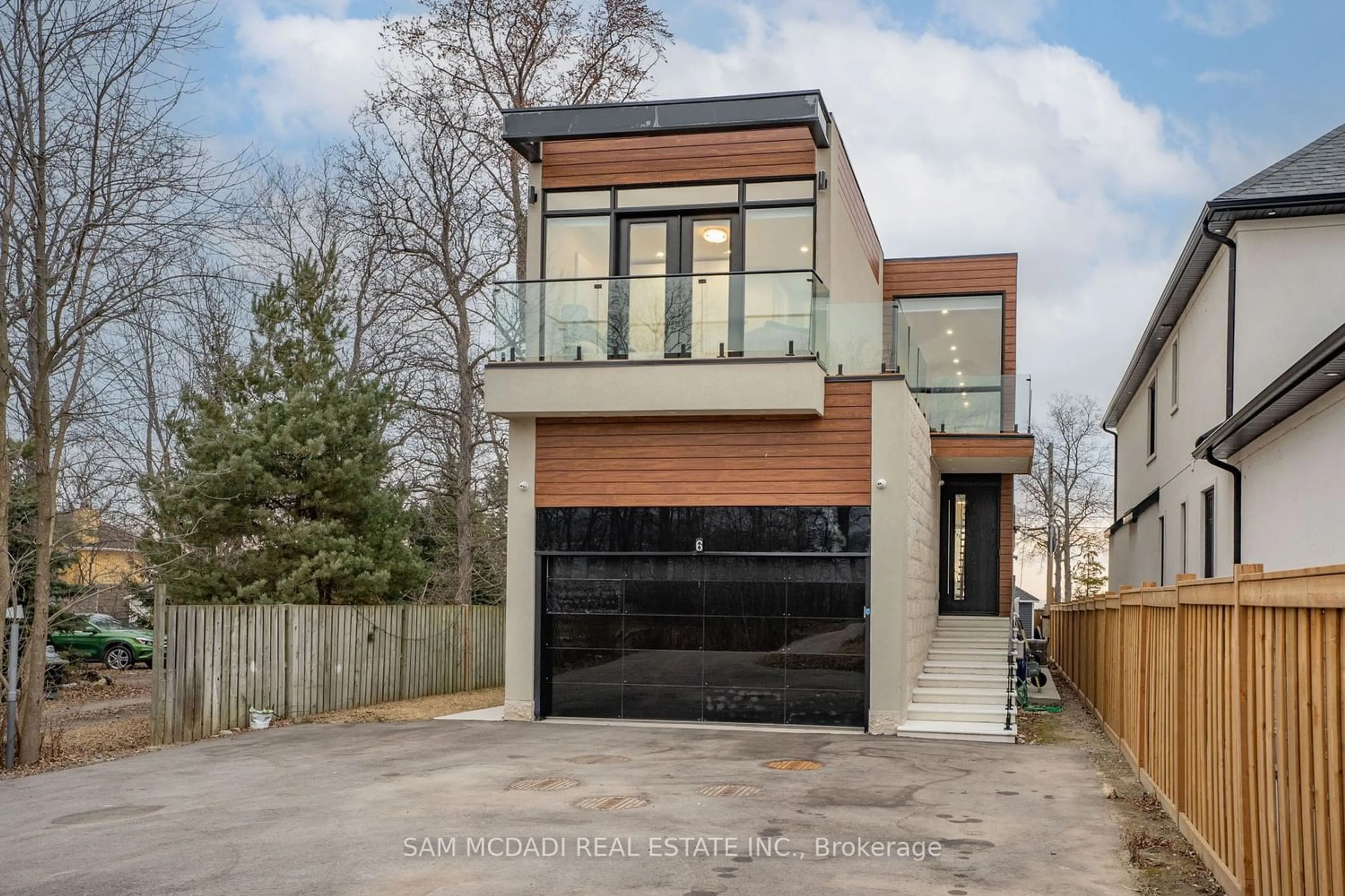 Frontside or backside of a home for 6 Campview Rd, Hamilton Ontario L8E 5E2