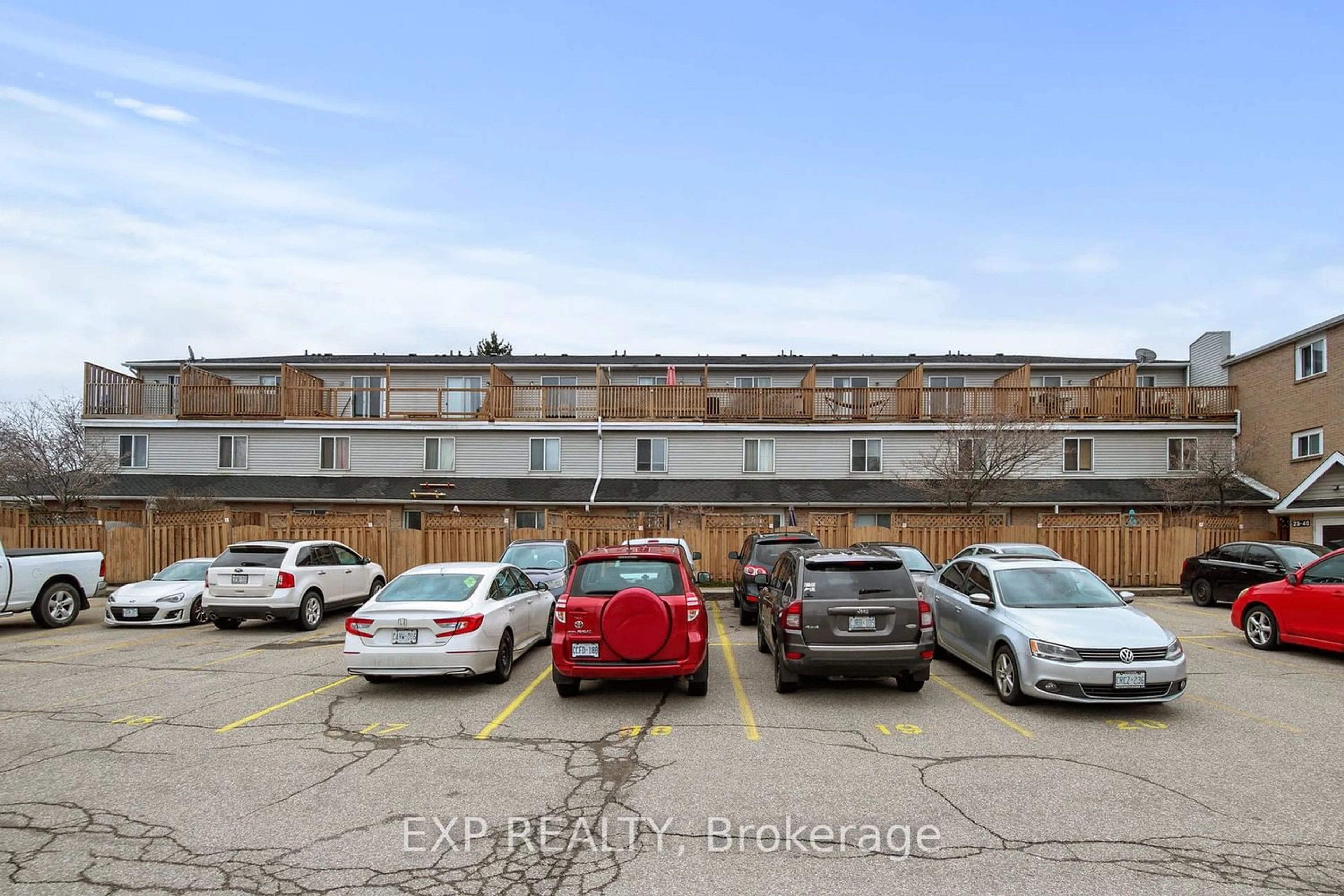 A pic from exterior of the house or condo, the front or back of building for 67 Valleyview Rd #37, Kitchener Ontario N2E 3J1