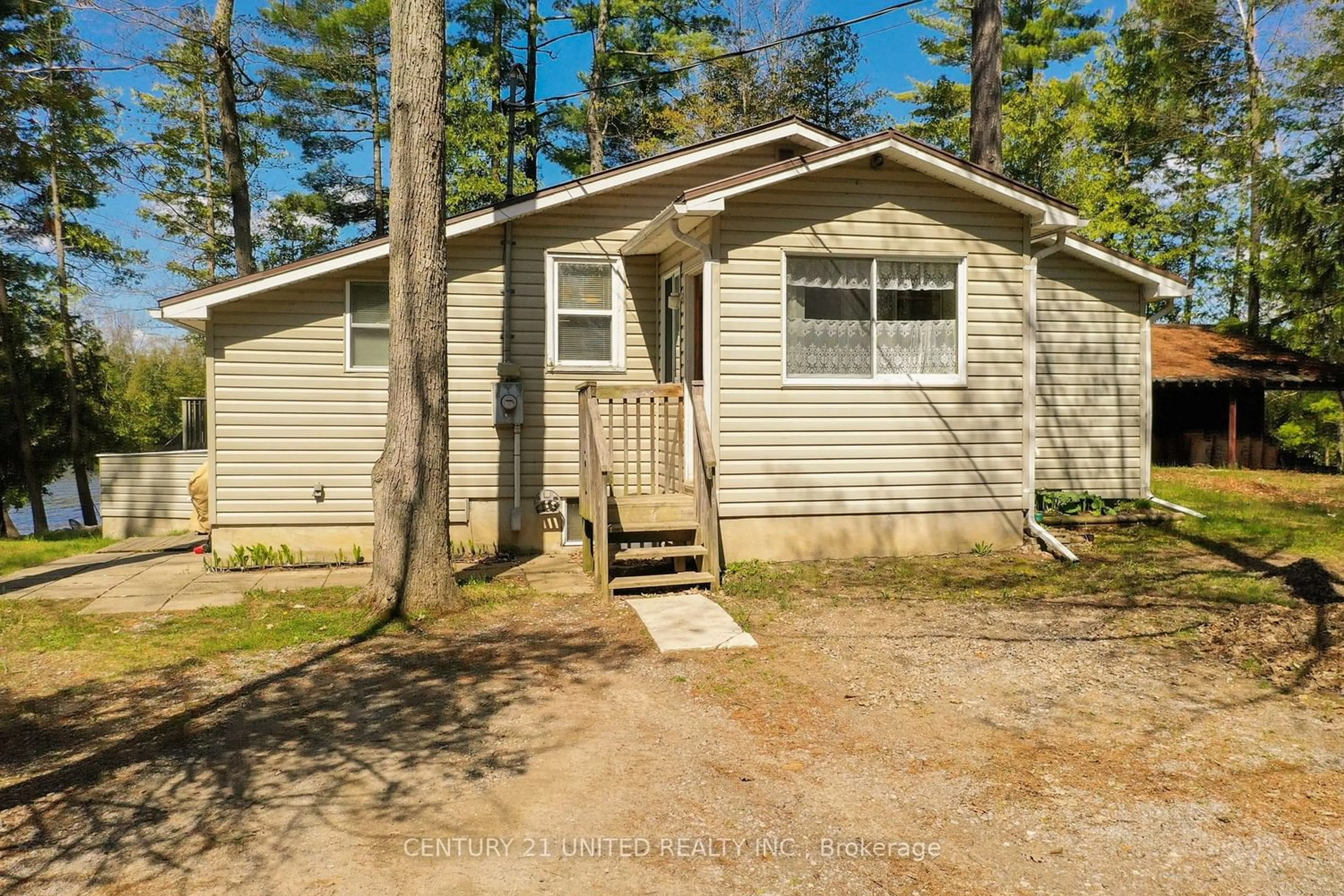 Cottage for 86 Woodland Tr, Galway-Cavendish and Harvey Ontario K9J 6X2