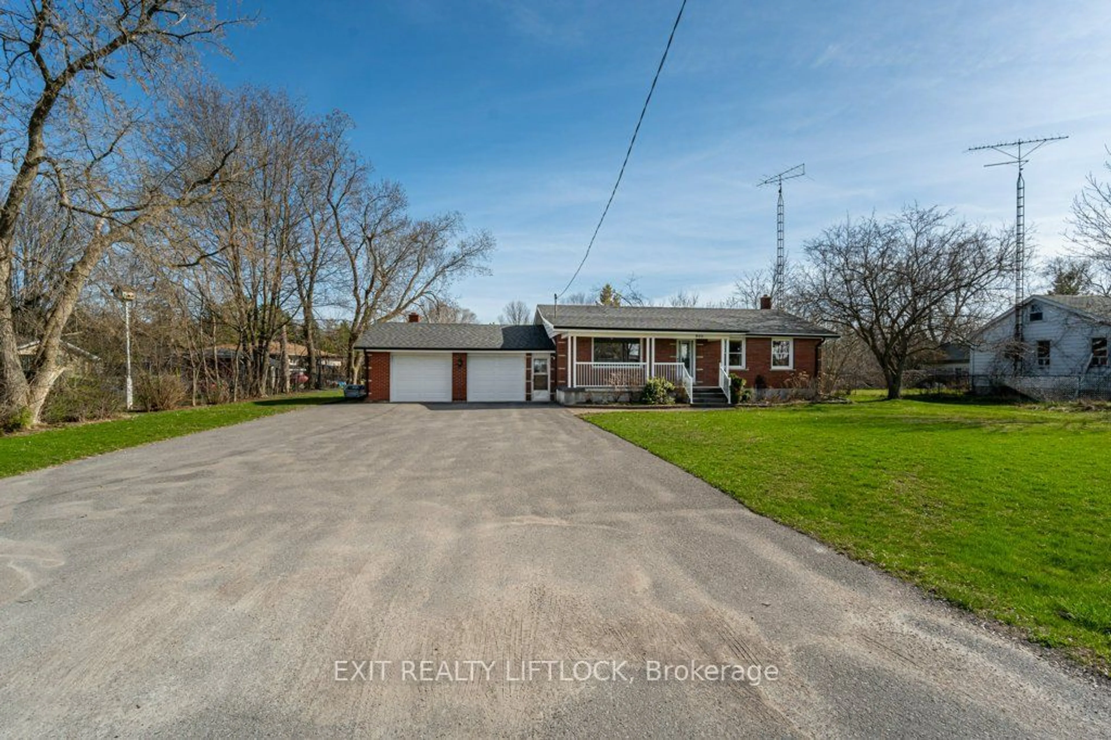 Frontside or backside of a home for 955 8th Line, Smith-Ennismore-Lakefield Ontario K0L 1H0