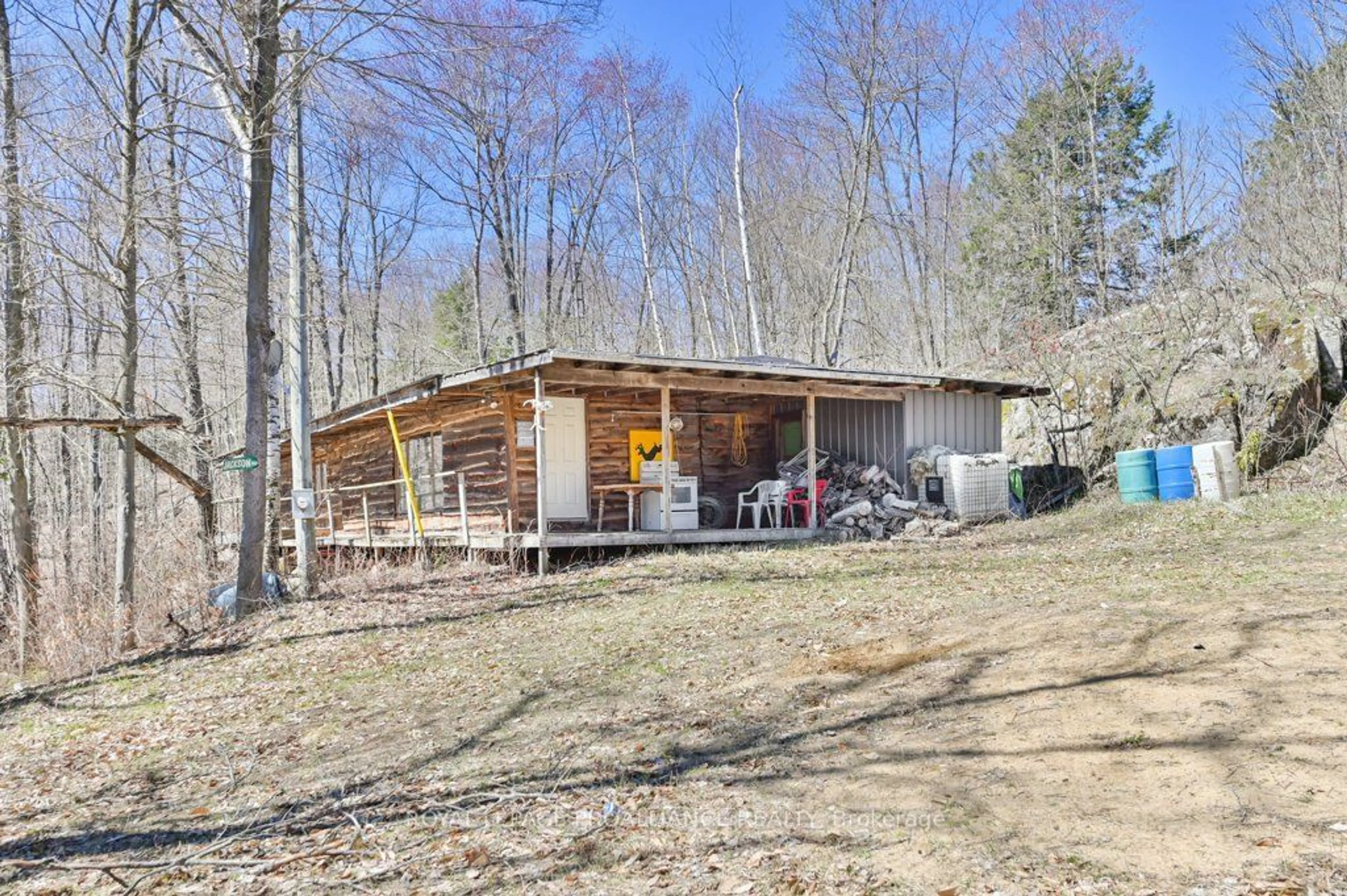 Cottage for 2223 Henderson Rd, Central Frontenac Ontario K0H 1B0