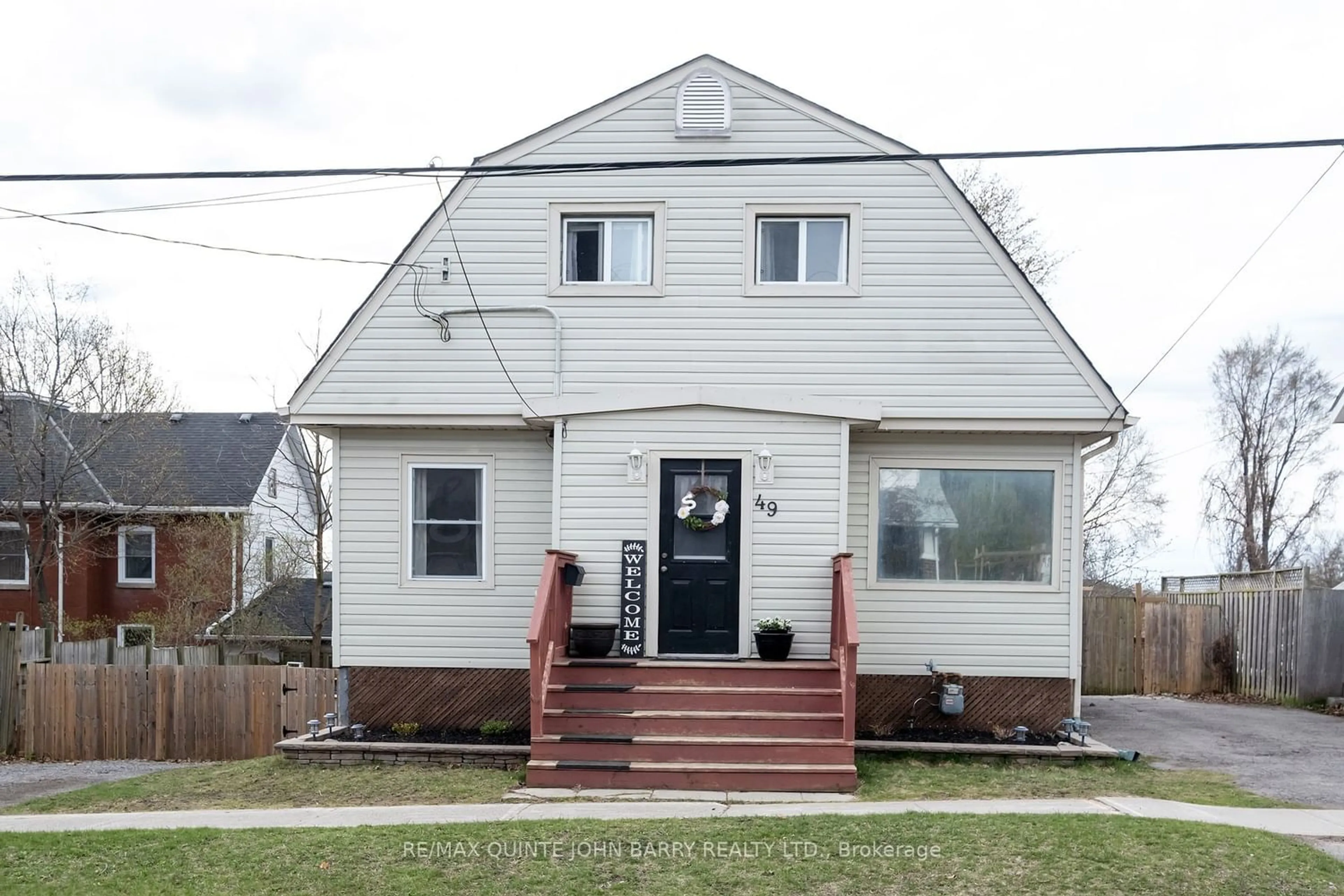 Frontside or backside of a home for 49 Spring St, Quinte West Ontario K8V 3Y8