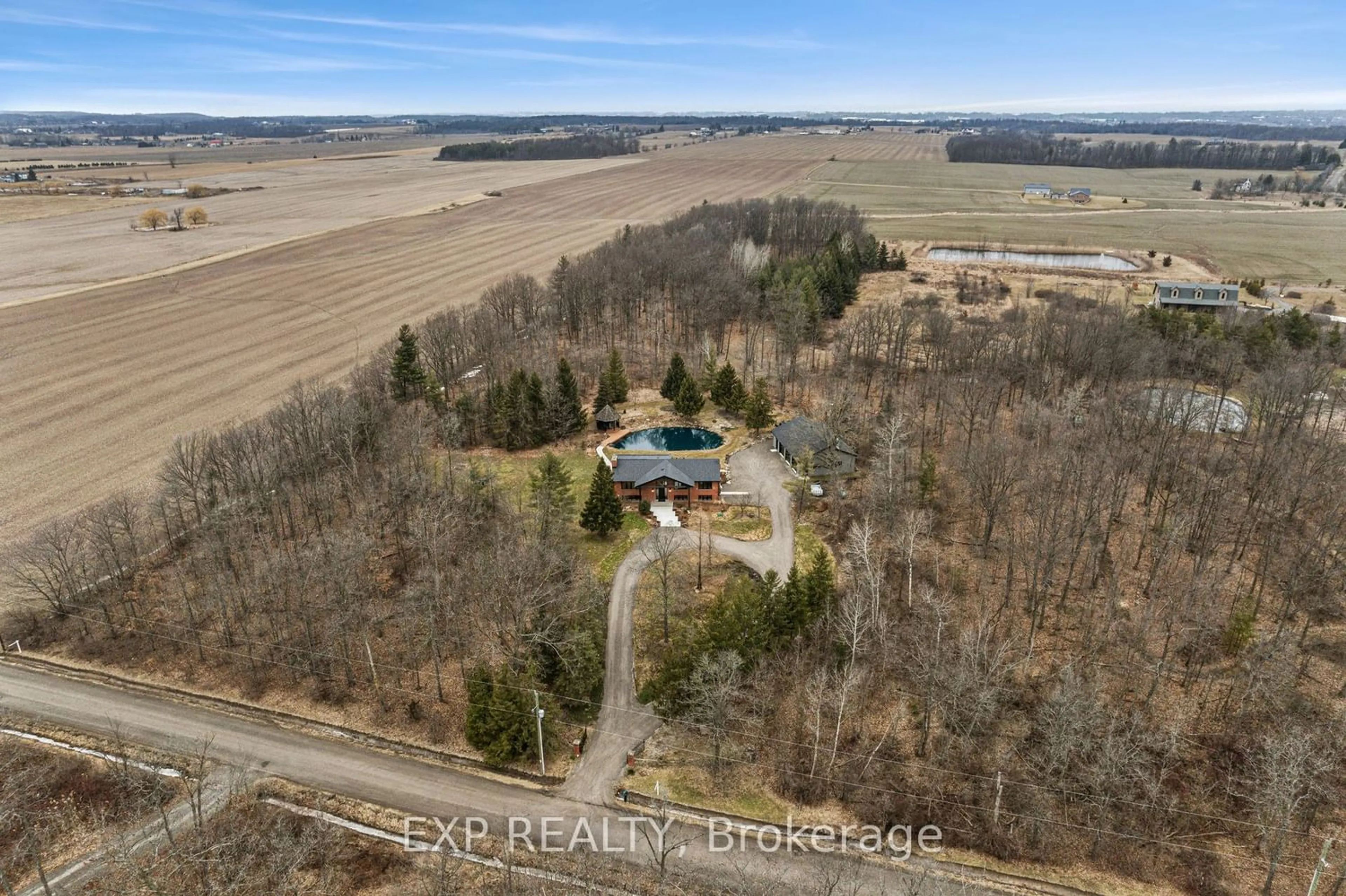 Frontside or backside of a home for 539 Sawmill Rd, Pelham Ontario L2R 6P7