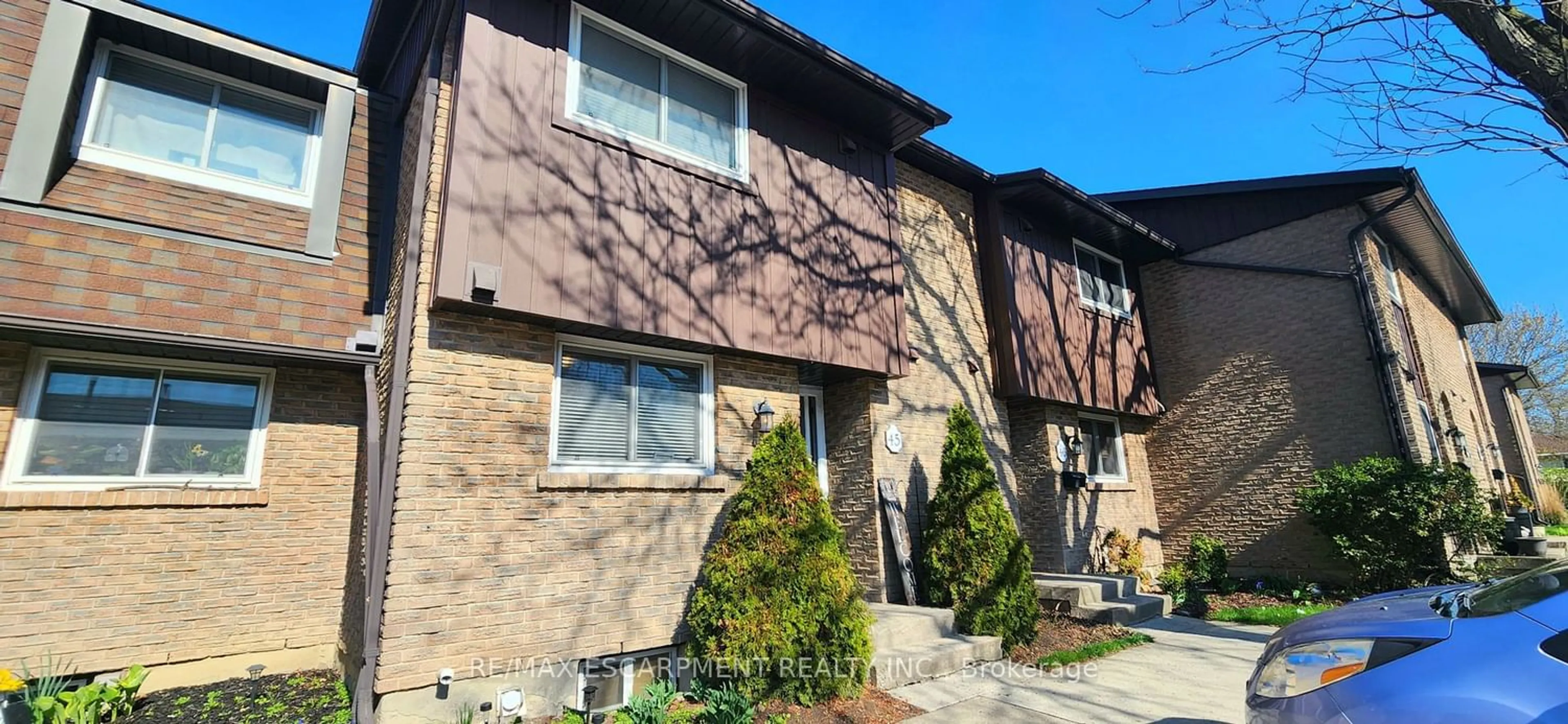 A pic from exterior of the house or condo for 151 Linwell Rd #45, St. Catharines Ontario L2N 6P3