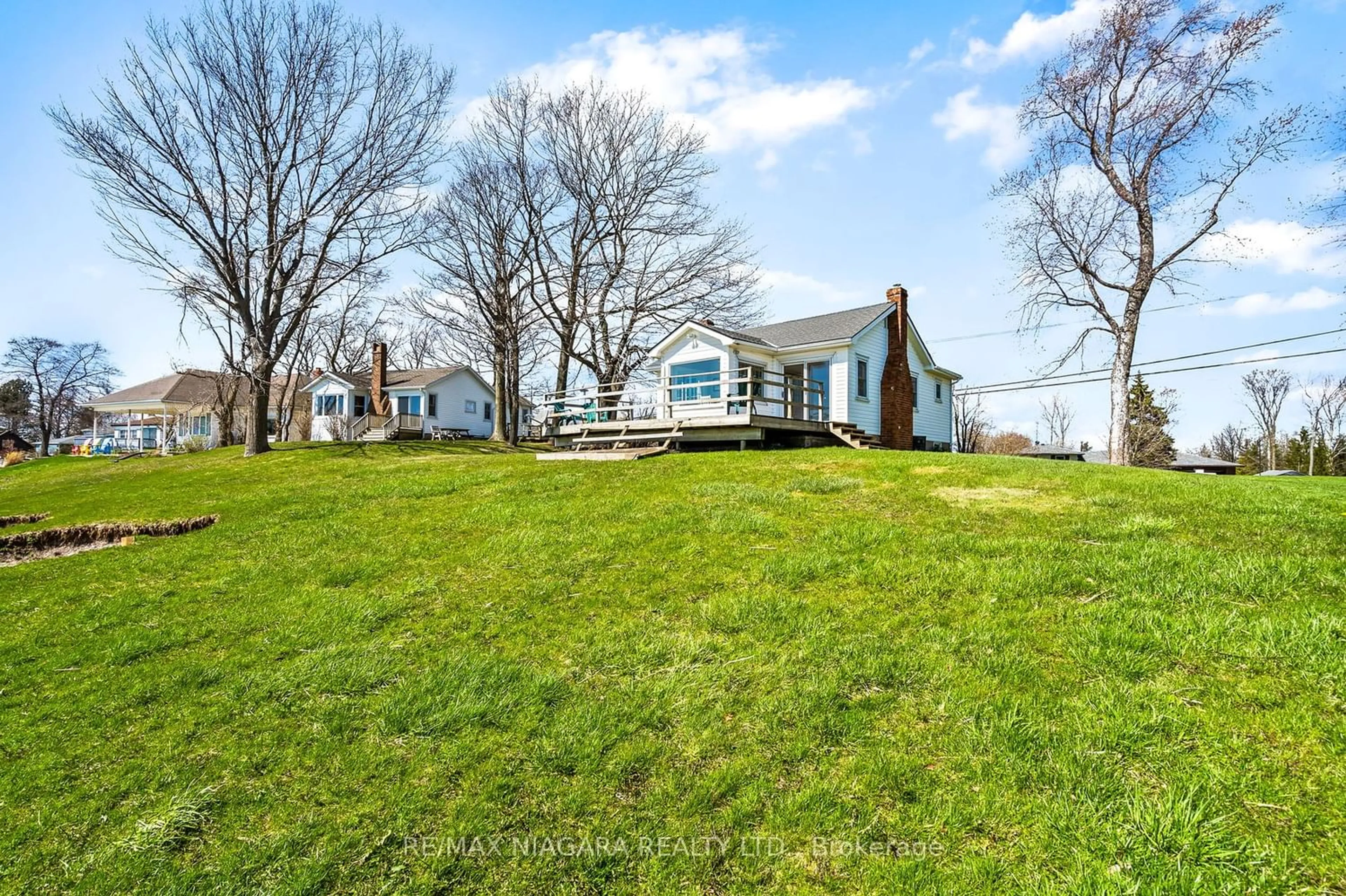 Frontside or backside of a home for 13165 Lakeshore Rd, Wainfleet Ontario L0S 1V0