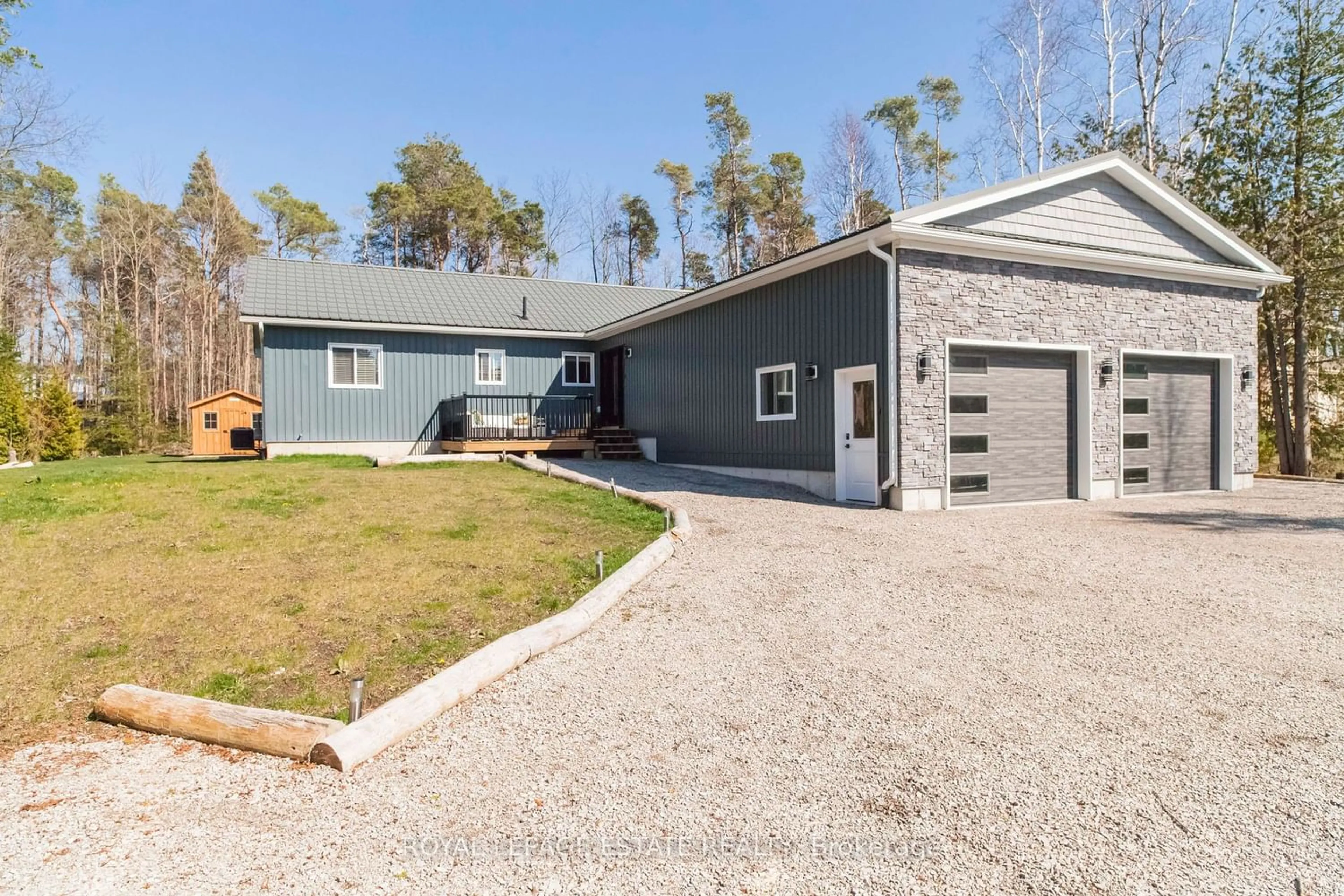 Frontside or backside of a home for 31 Pine Forest Dr, South Bruce Peninsula Ontario N0H 2G0