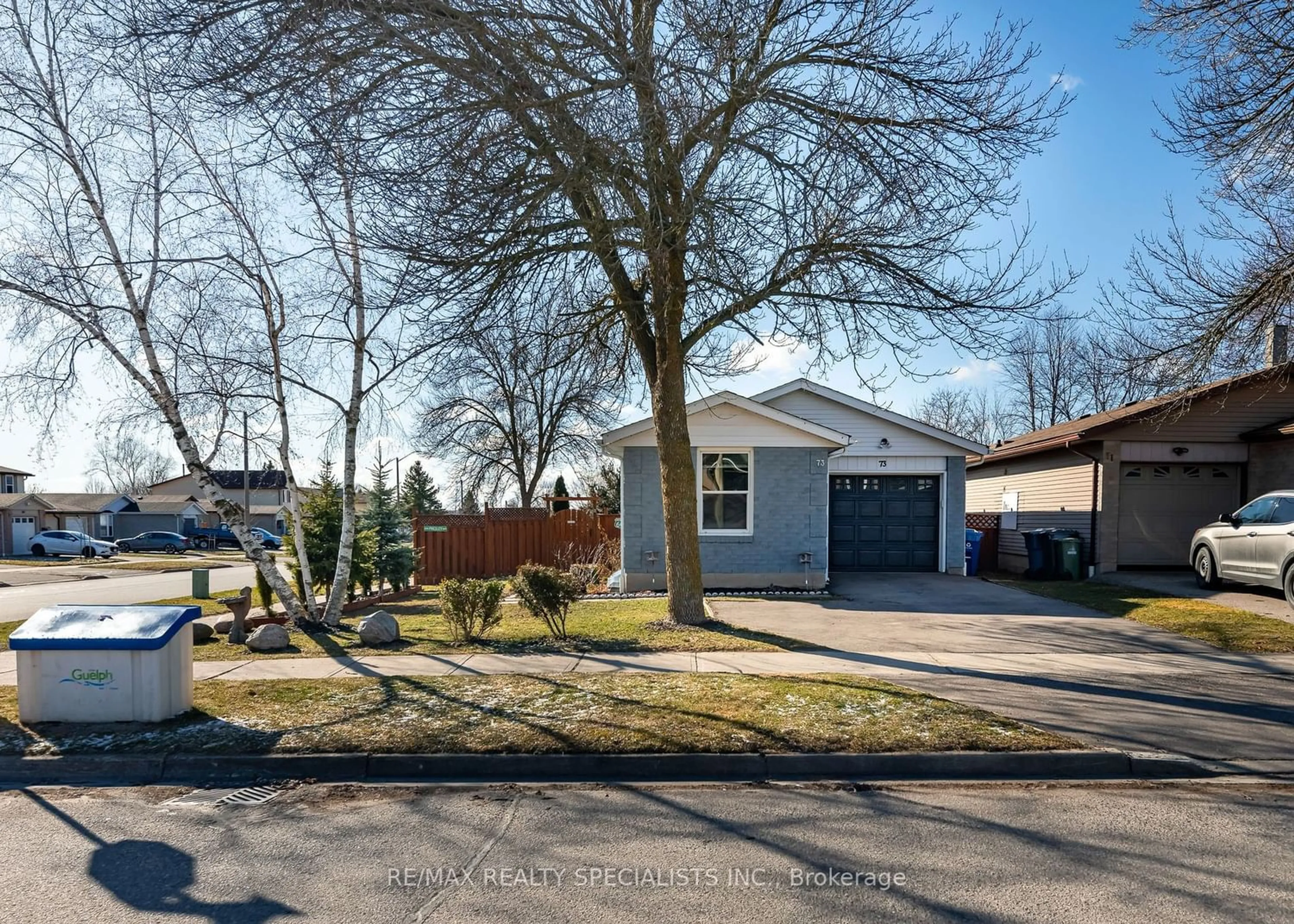 Frontside or backside of a home for 73 Leacock Ave, Guelph Ontario N1E 6P9