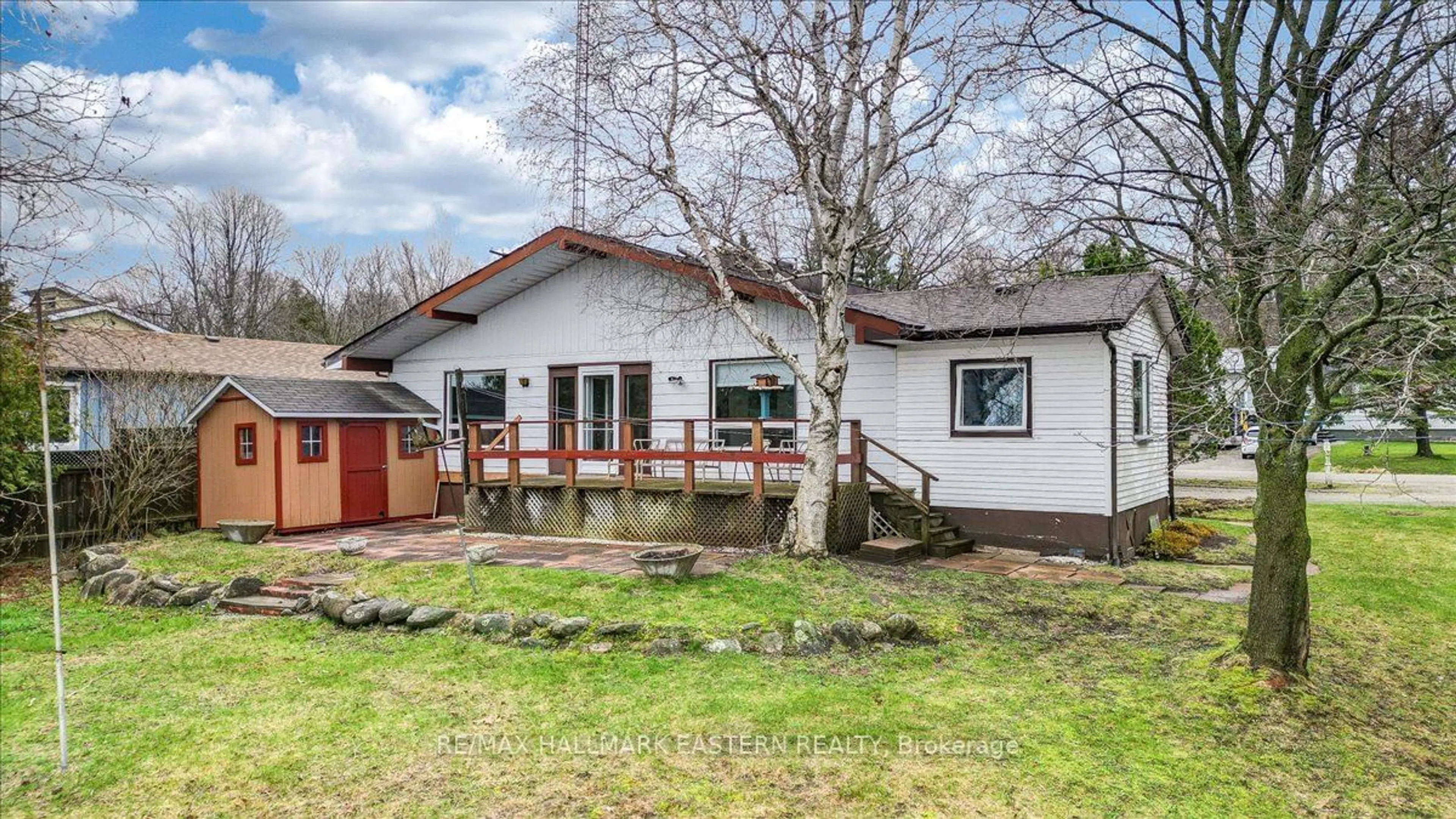 Cottage for 7 McGill Dr, Kawartha Lakes Ontario L0B 1K0
