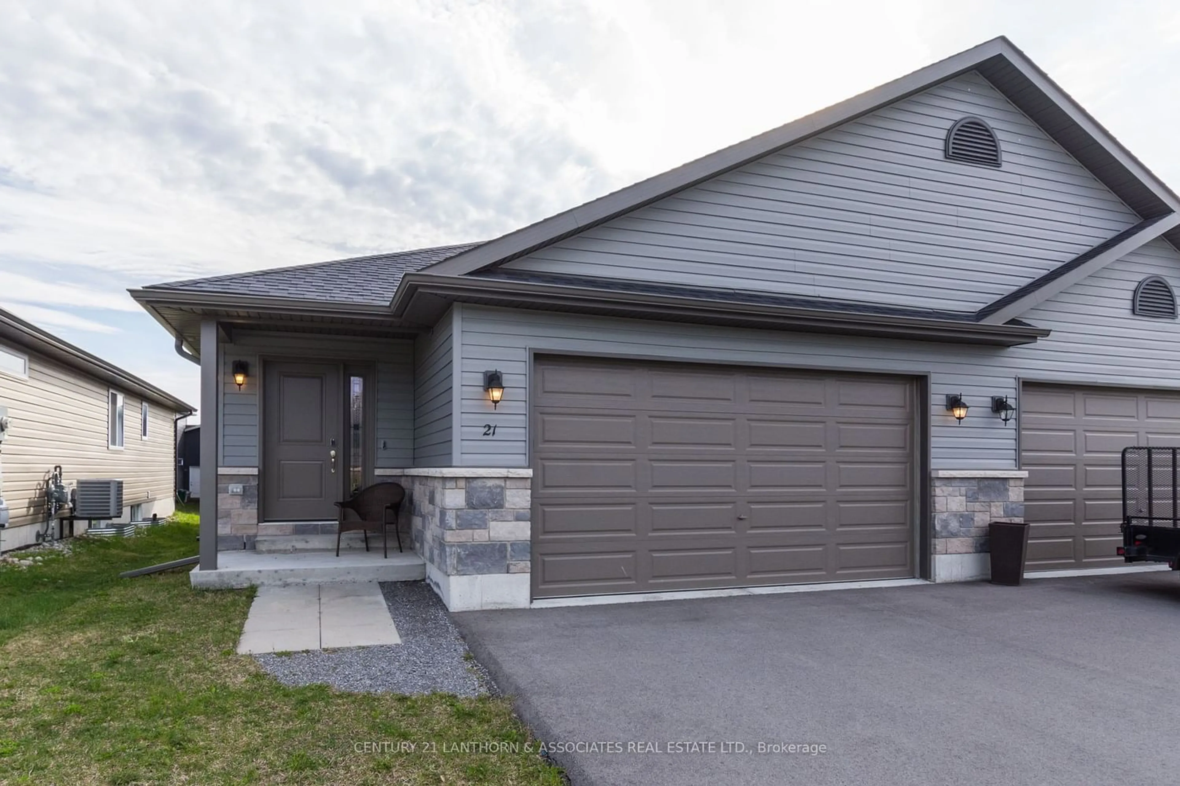 Frontside or backside of a home for 21 Lehtinen Cres, Belleville Ontario K8P 5G3