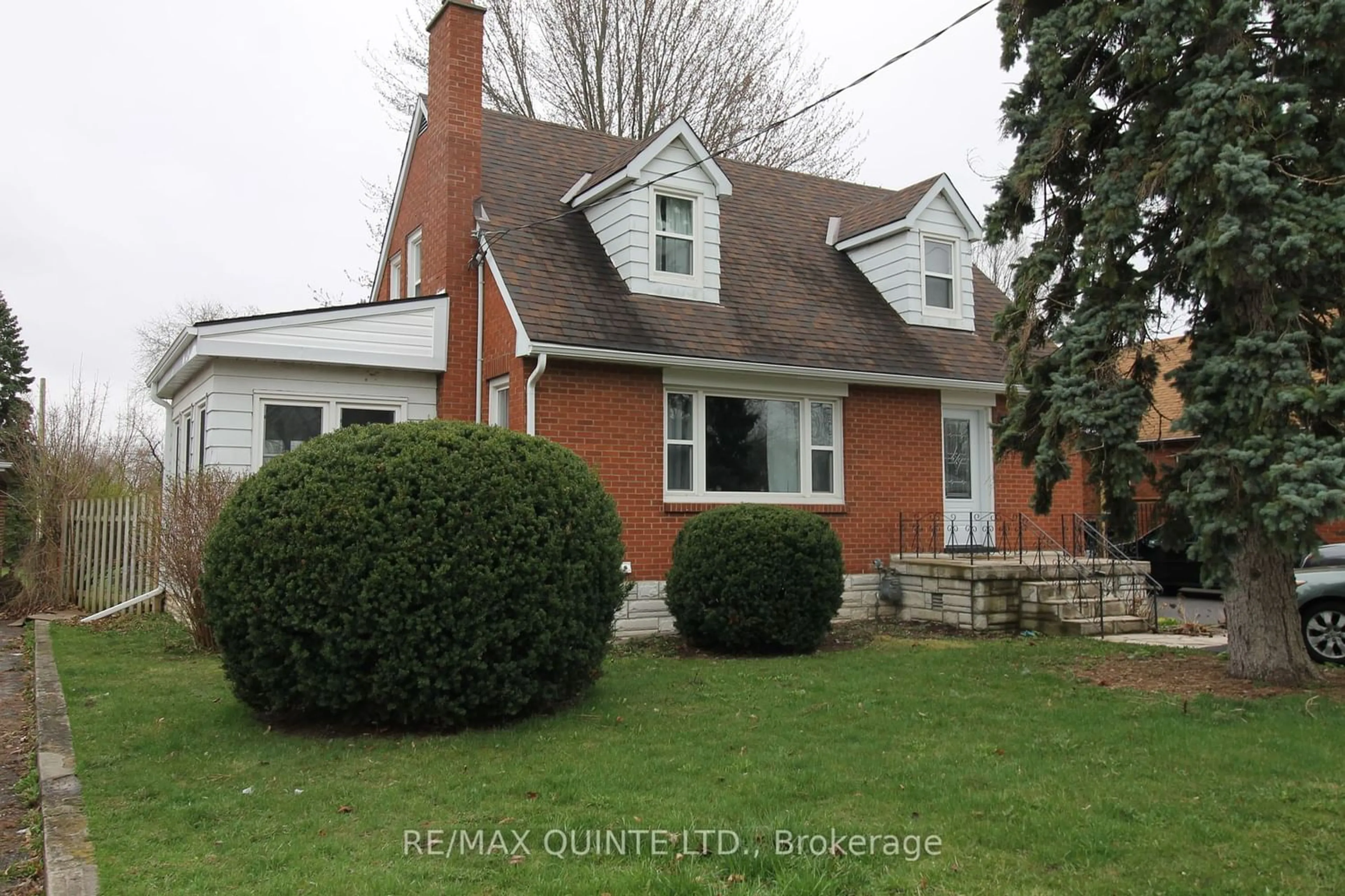Frontside or backside of a home for 503 Bridge St, Belleville Ontario K8N 1P9