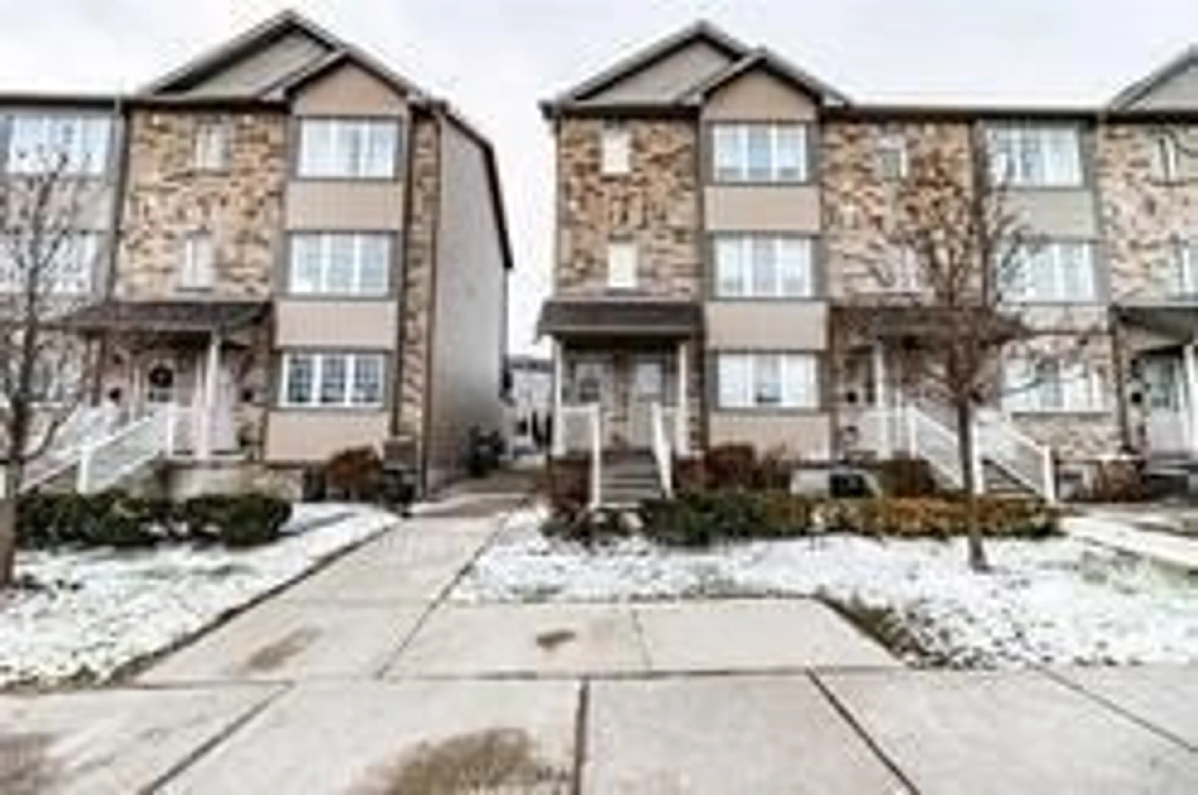 A pic from exterior of the house or condo for 275 Old Huron Rd #15, Kitchener Ontario N2R 1P9