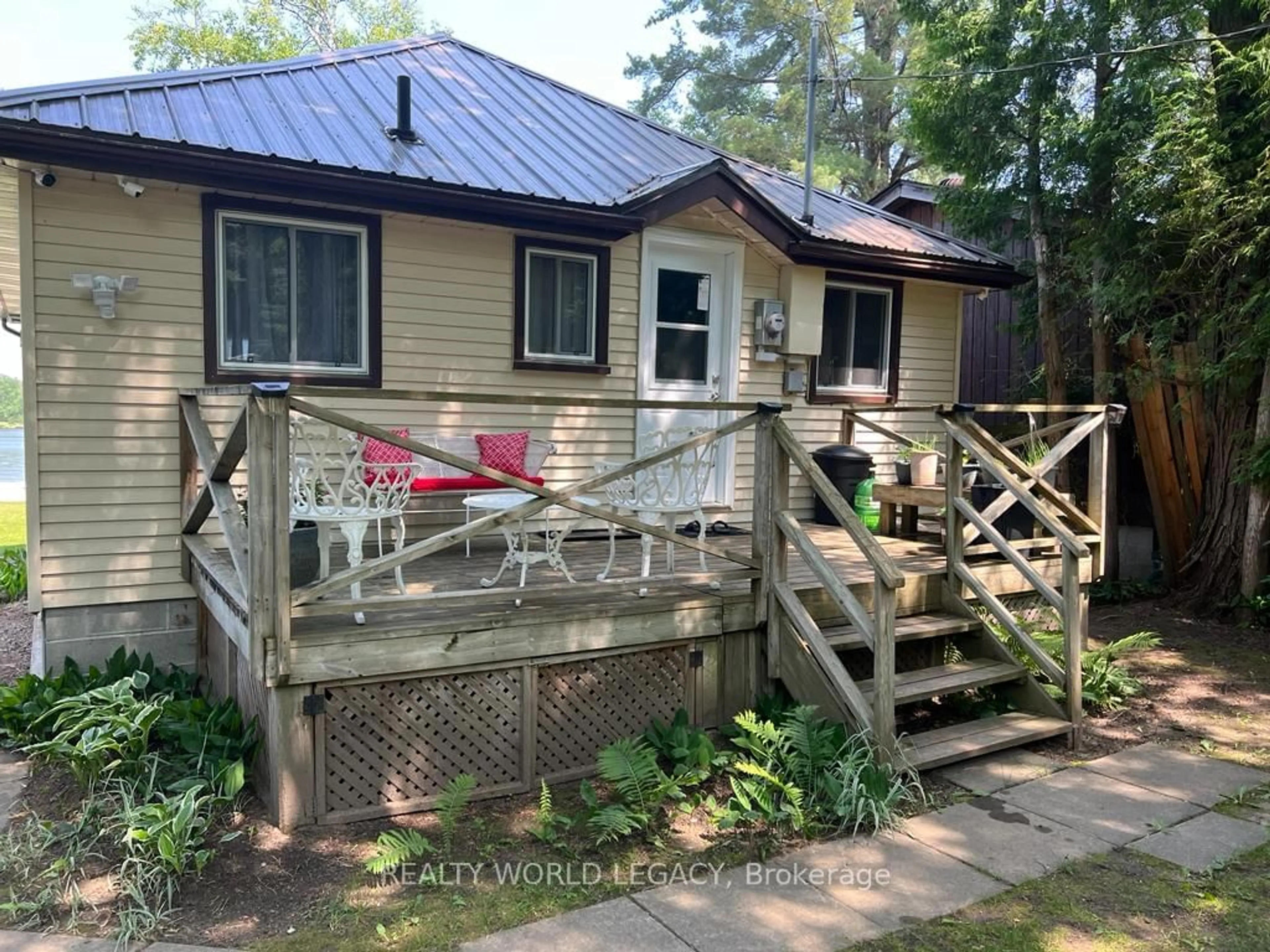 Cottage for 55 Paradise Rd, Kawartha Lakes Ontario K0M 1B0