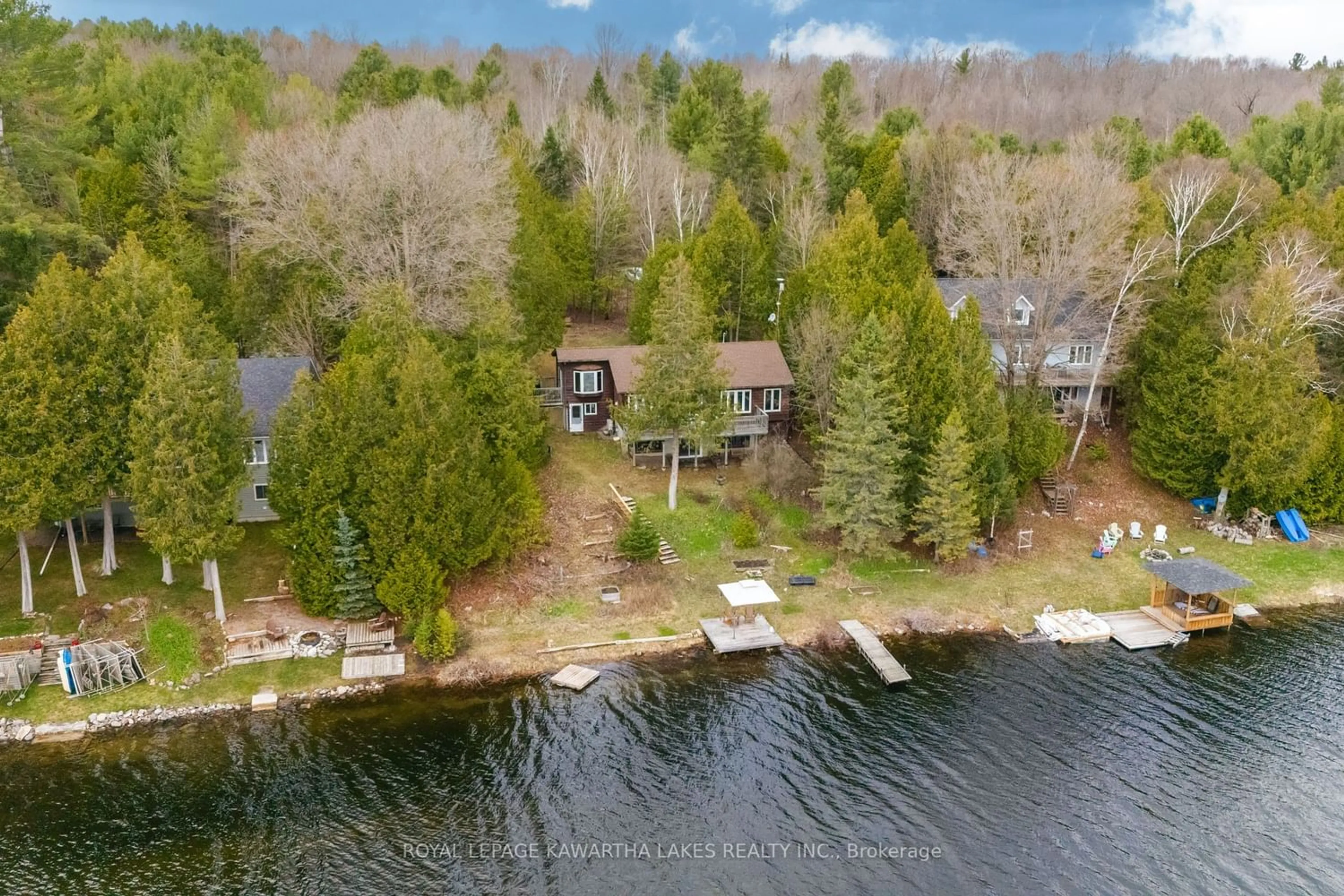 Cottage for 24 Juniper Cres, Kawartha Lakes Ontario K0M 1C0