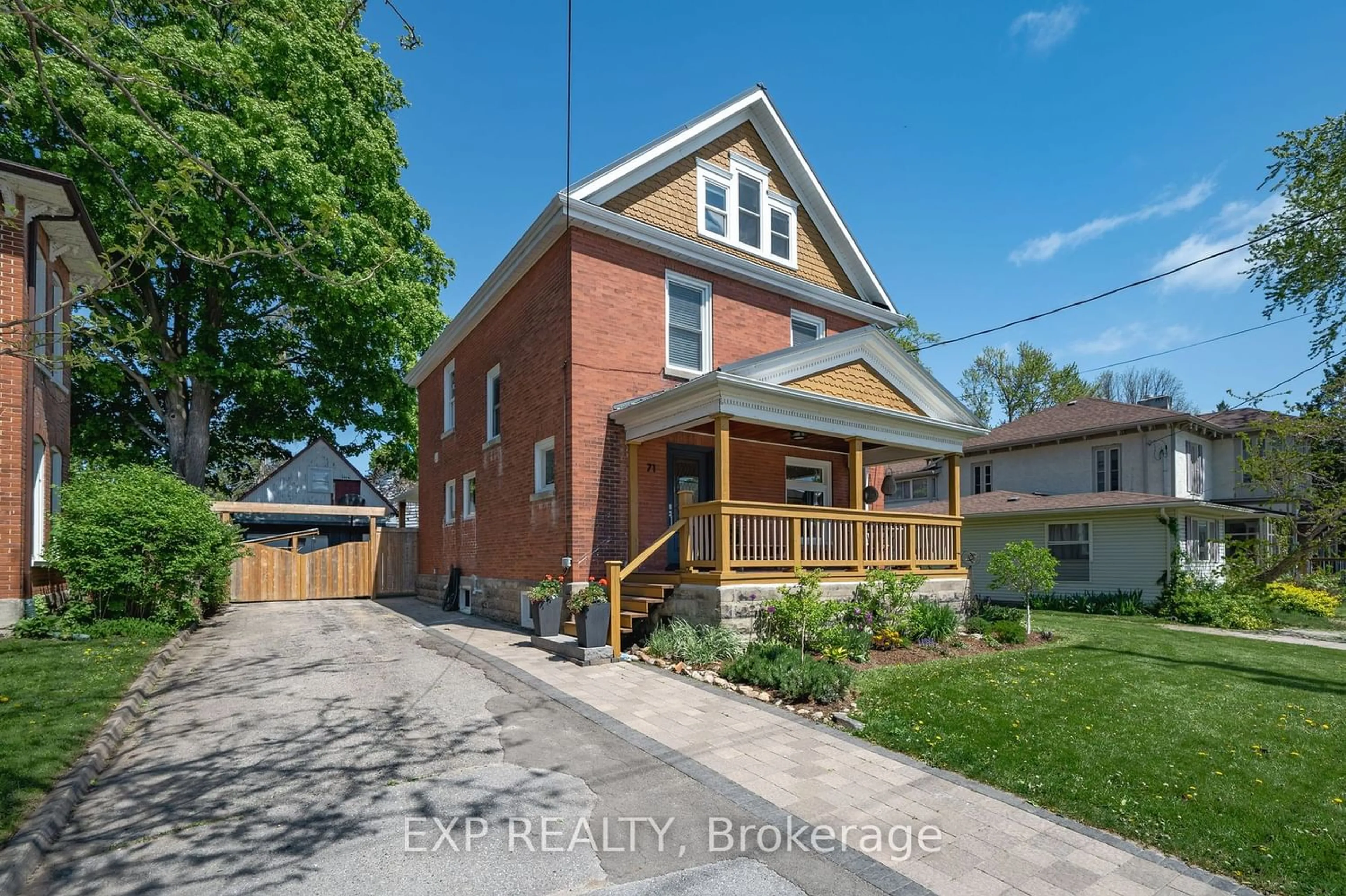 Frontside or backside of a home for 71 King St, Prince Edward County Ontario K0K 2T0