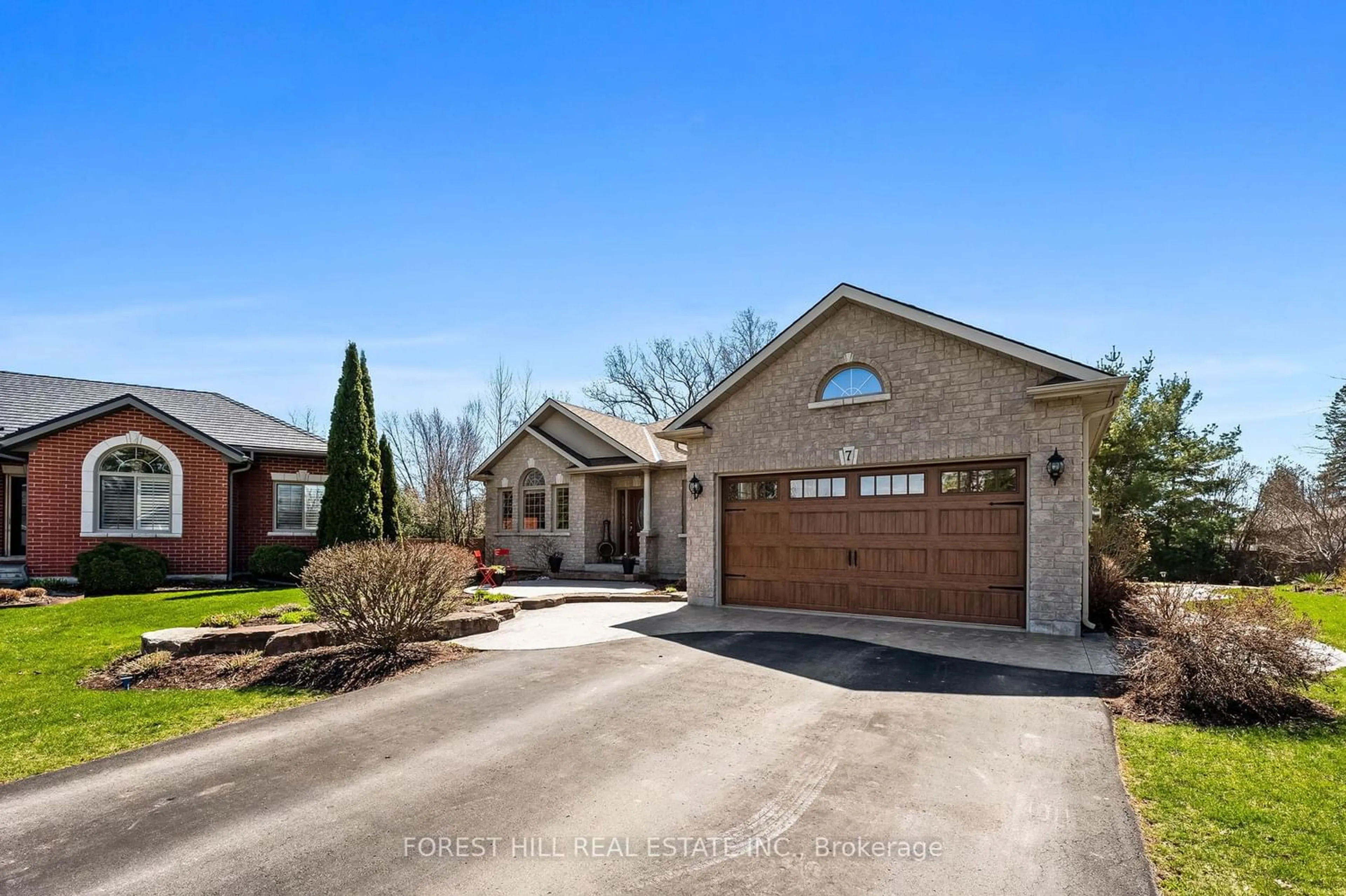 Frontside or backside of a home for 7 Birch Crt, Brighton Ontario K0K 1H0