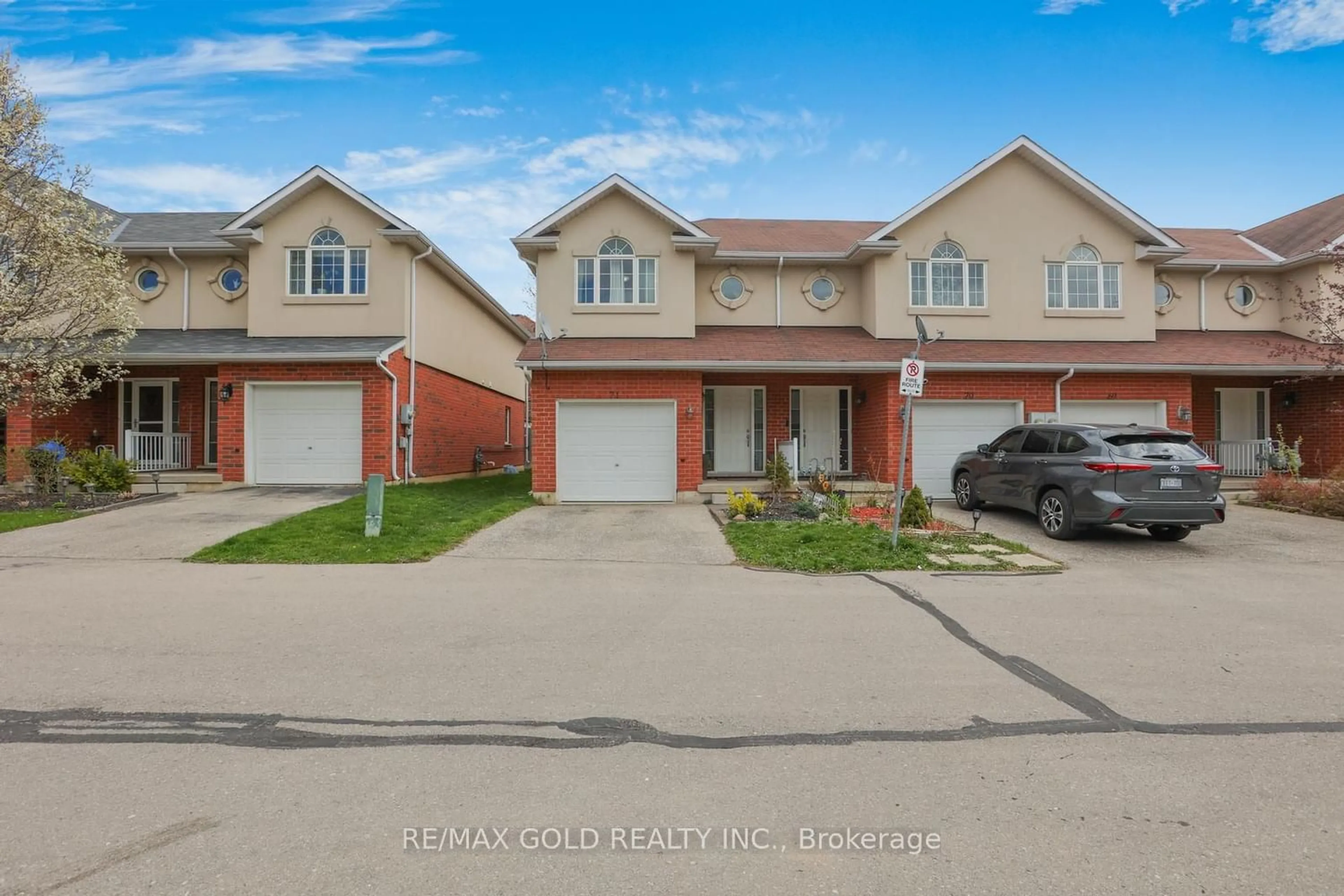 A pic from exterior of the house or condo for 20 Mcconkey Cres #71, Brantford Ontario N3S 0C1