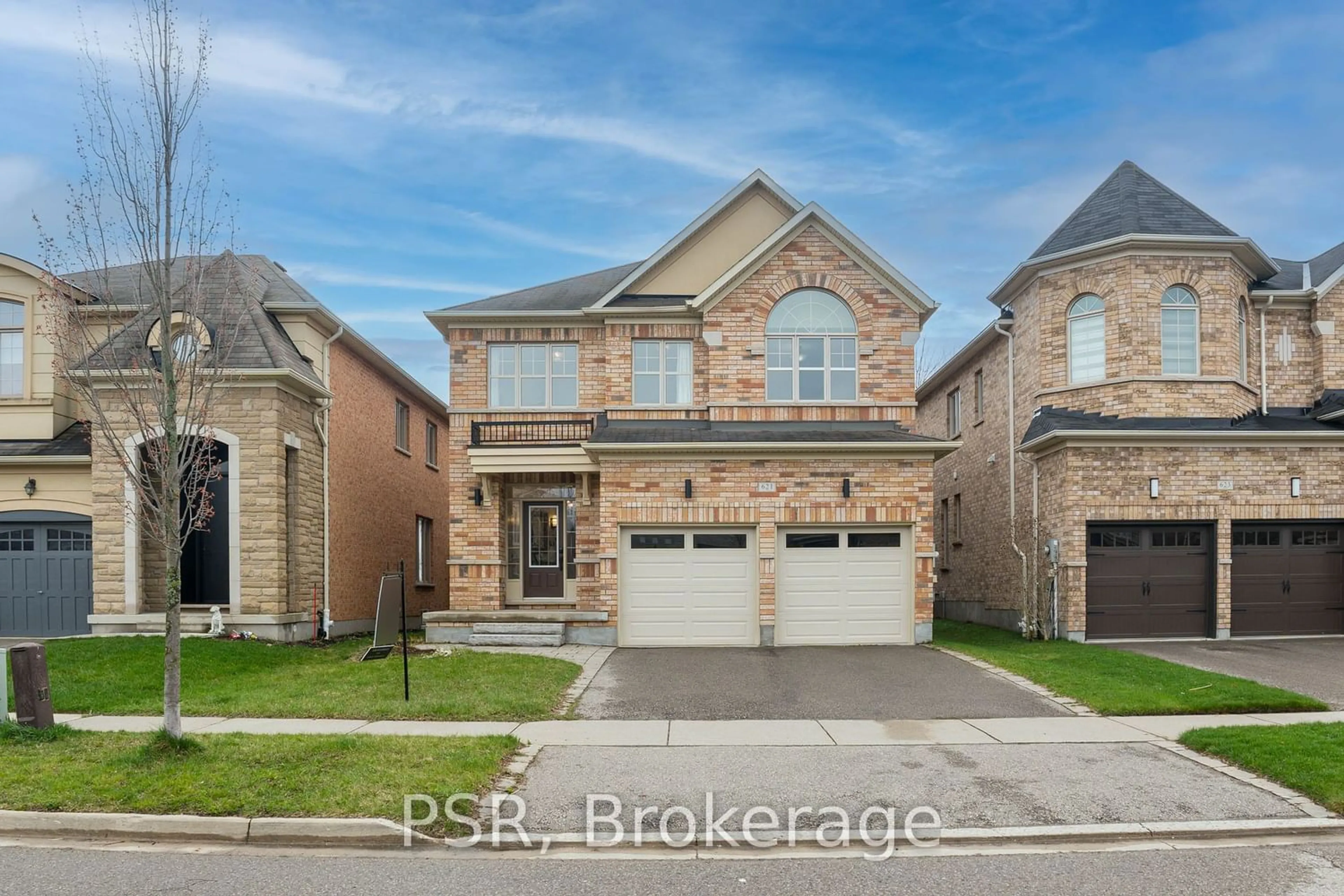 Home with brick exterior material for 621 Pinery Tr, Waterloo Ontario N2V 2Y6