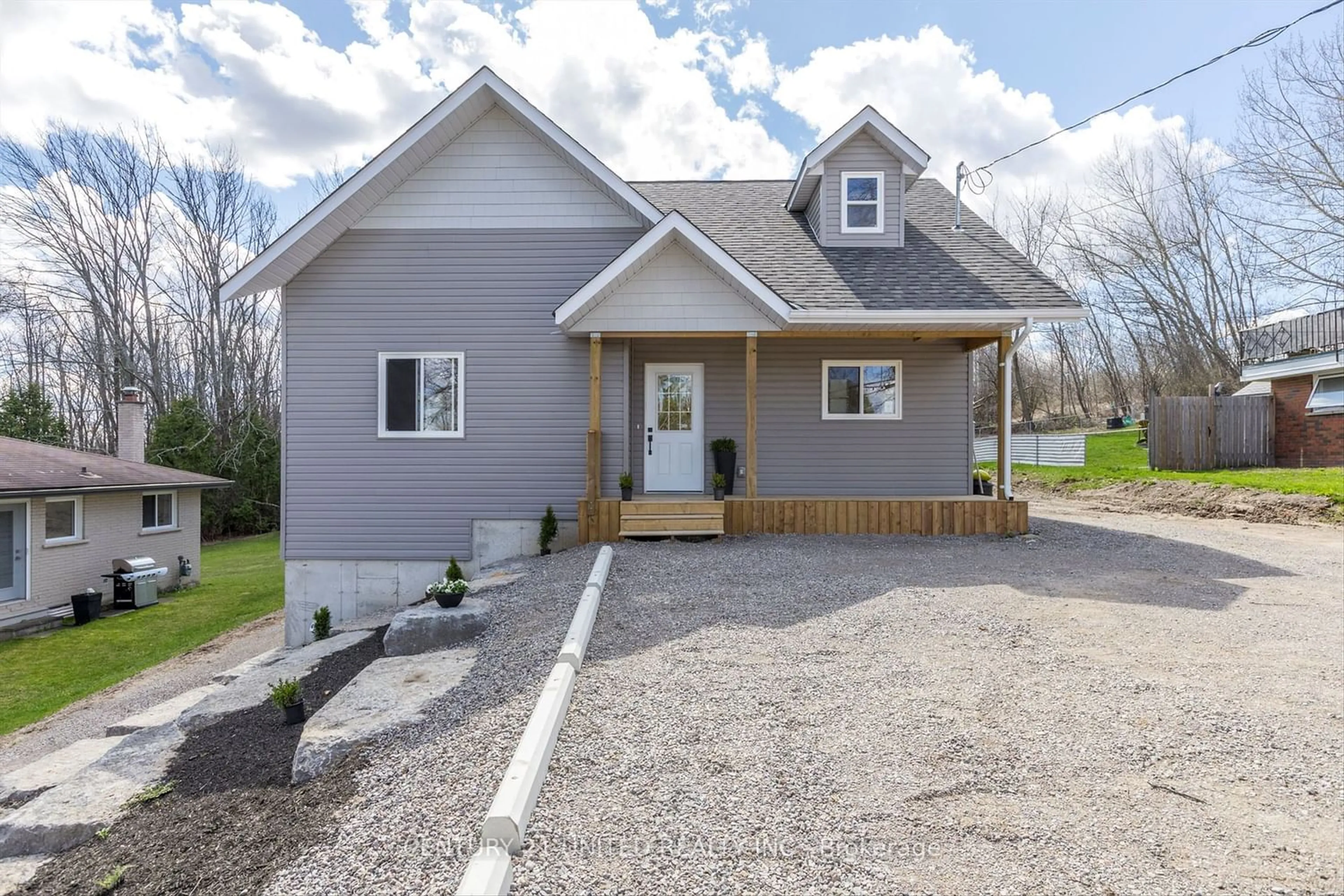 Frontside or backside of a home for 909 Fairbairn St, Smith-Ennismore-Lakefield Ontario K9H 6C2