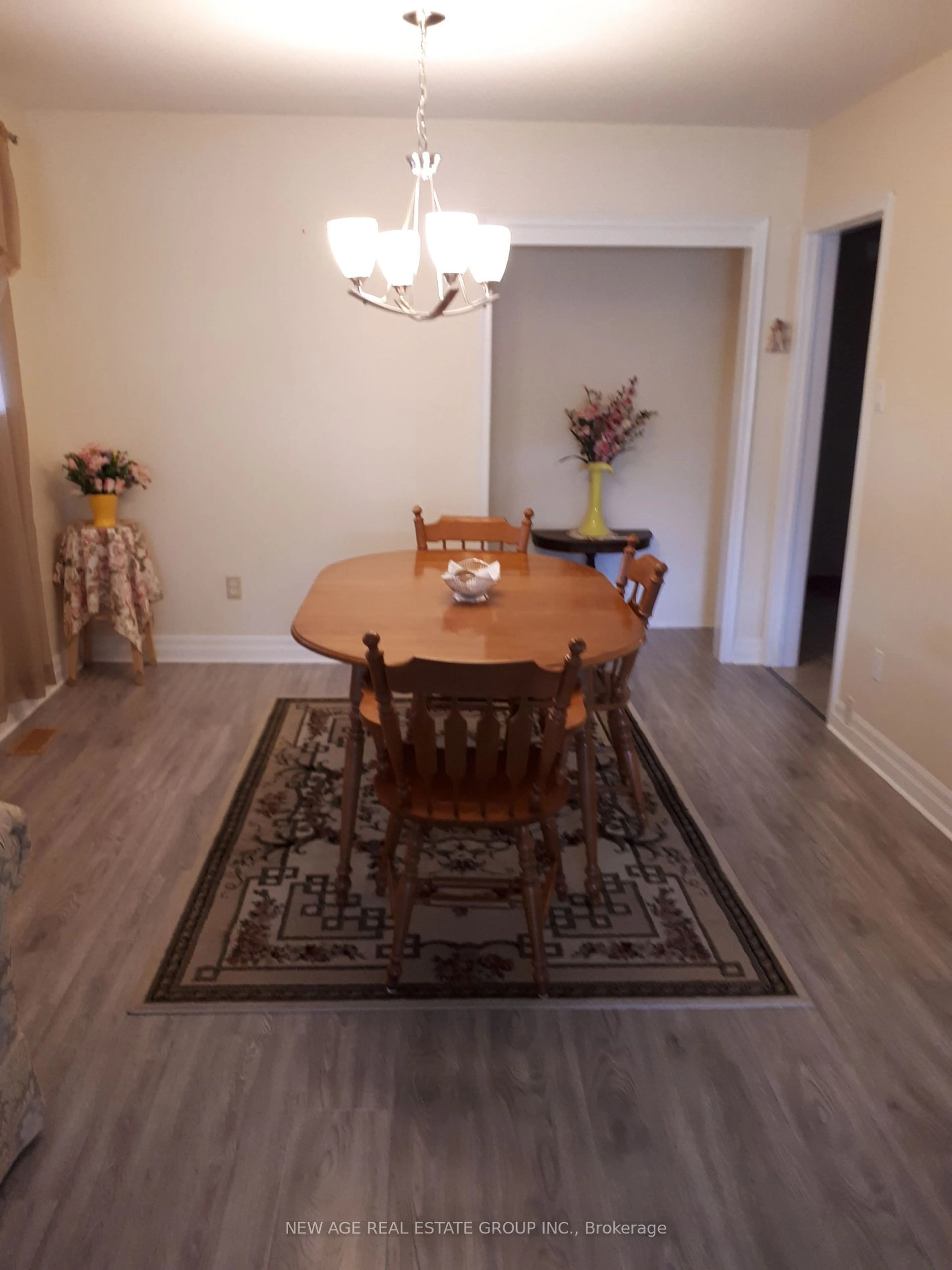 Dining room for 41 Linden Ave, Brantford Ontario N3S 7E4
