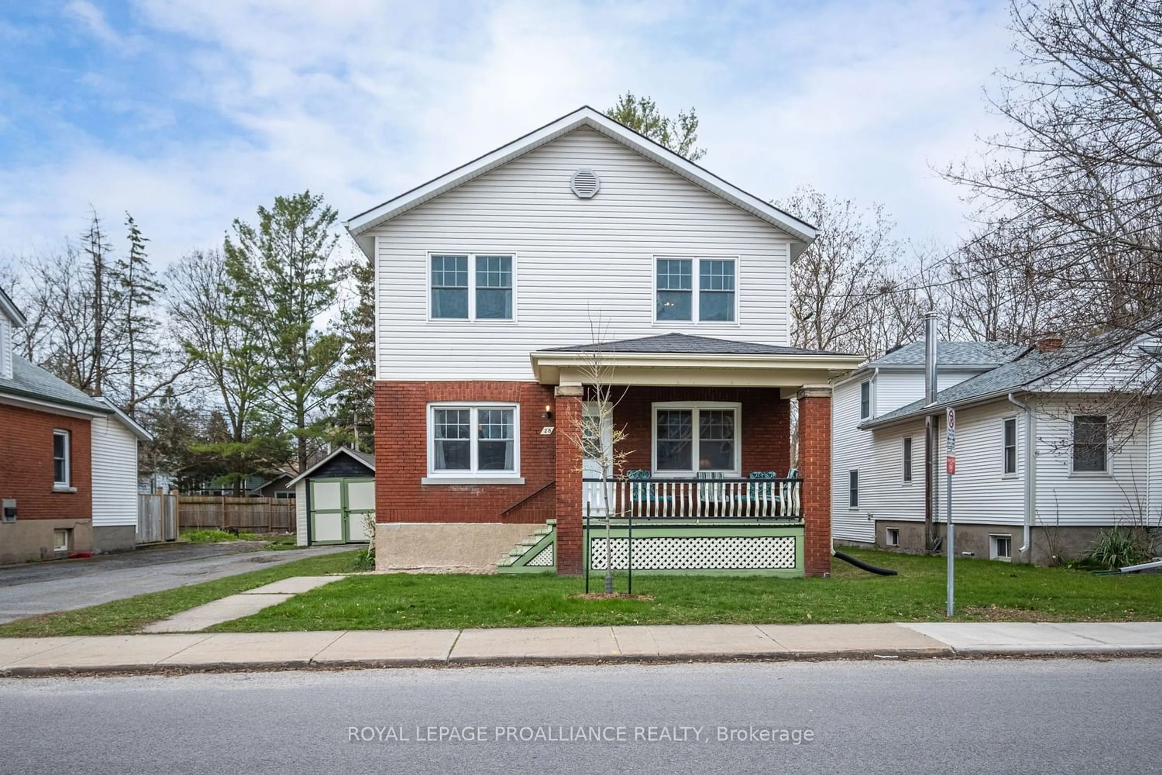 Frontside or backside of a home for 28 Toronto St, Kingston Ontario K7L 4A4