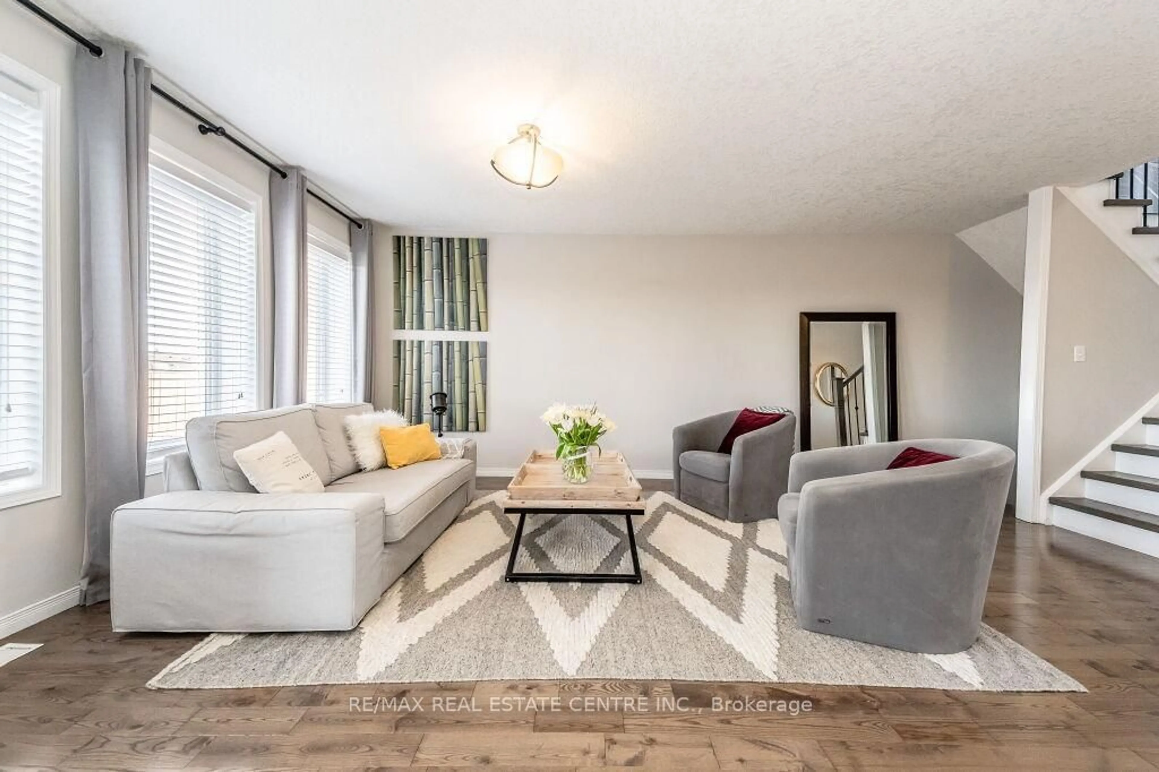 Living room for 173 Clair Rd, Guelph Ontario N1L 0A7