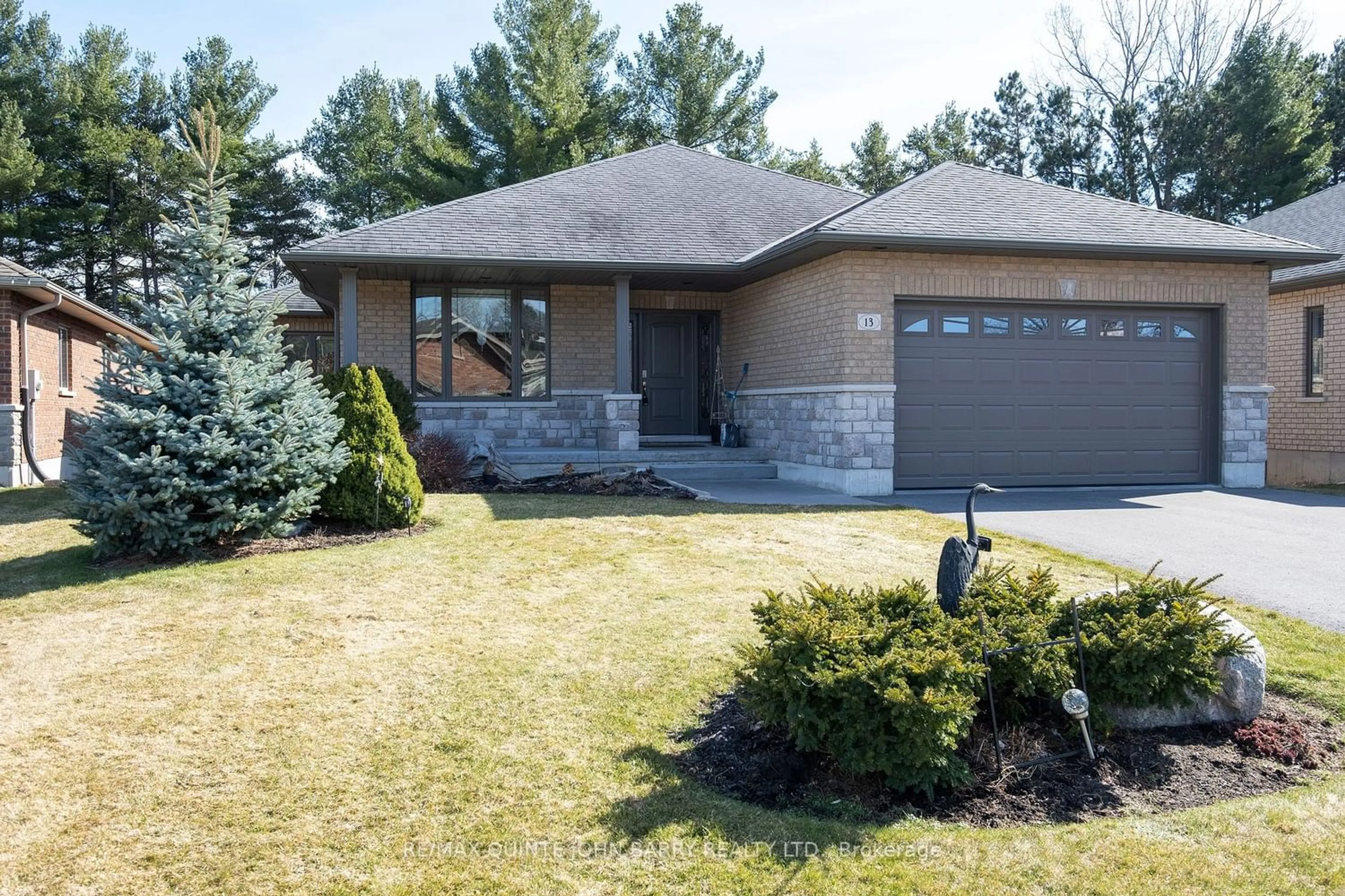 Frontside or backside of a home for 13 Lakewood Cres, Quinte West Ontario K8V 5P4
