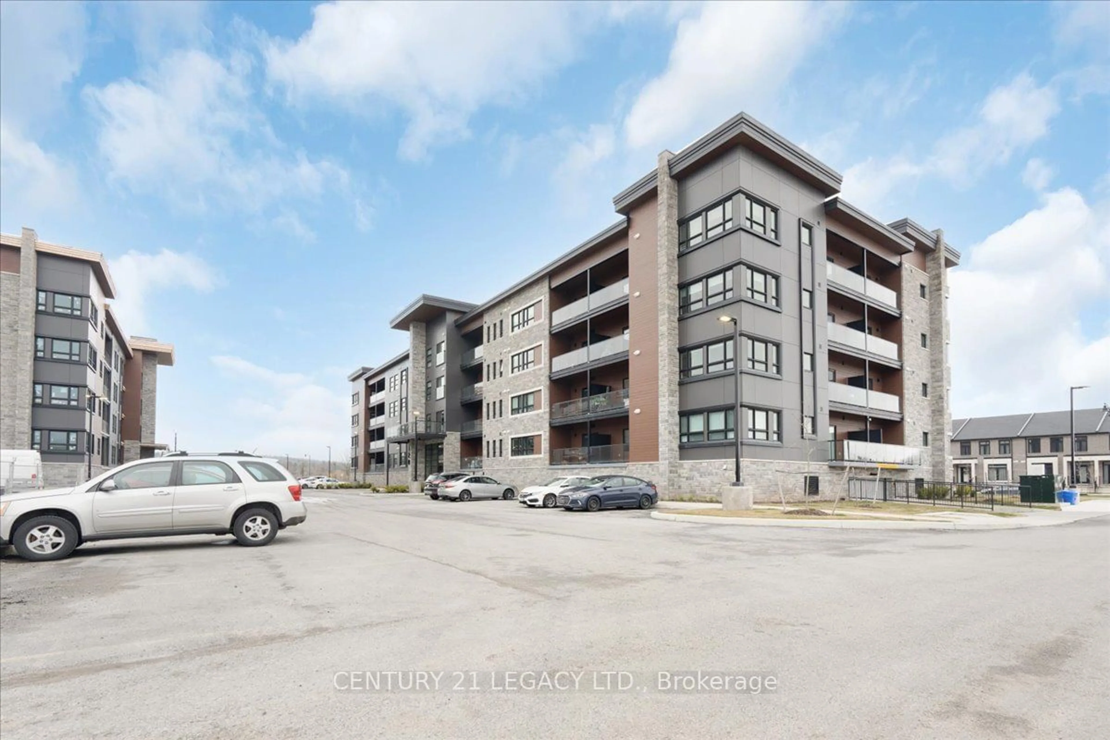 A pic from exterior of the house or condo for 120 Summersides Blvd #201, Pelham Ontario L3B 5N5