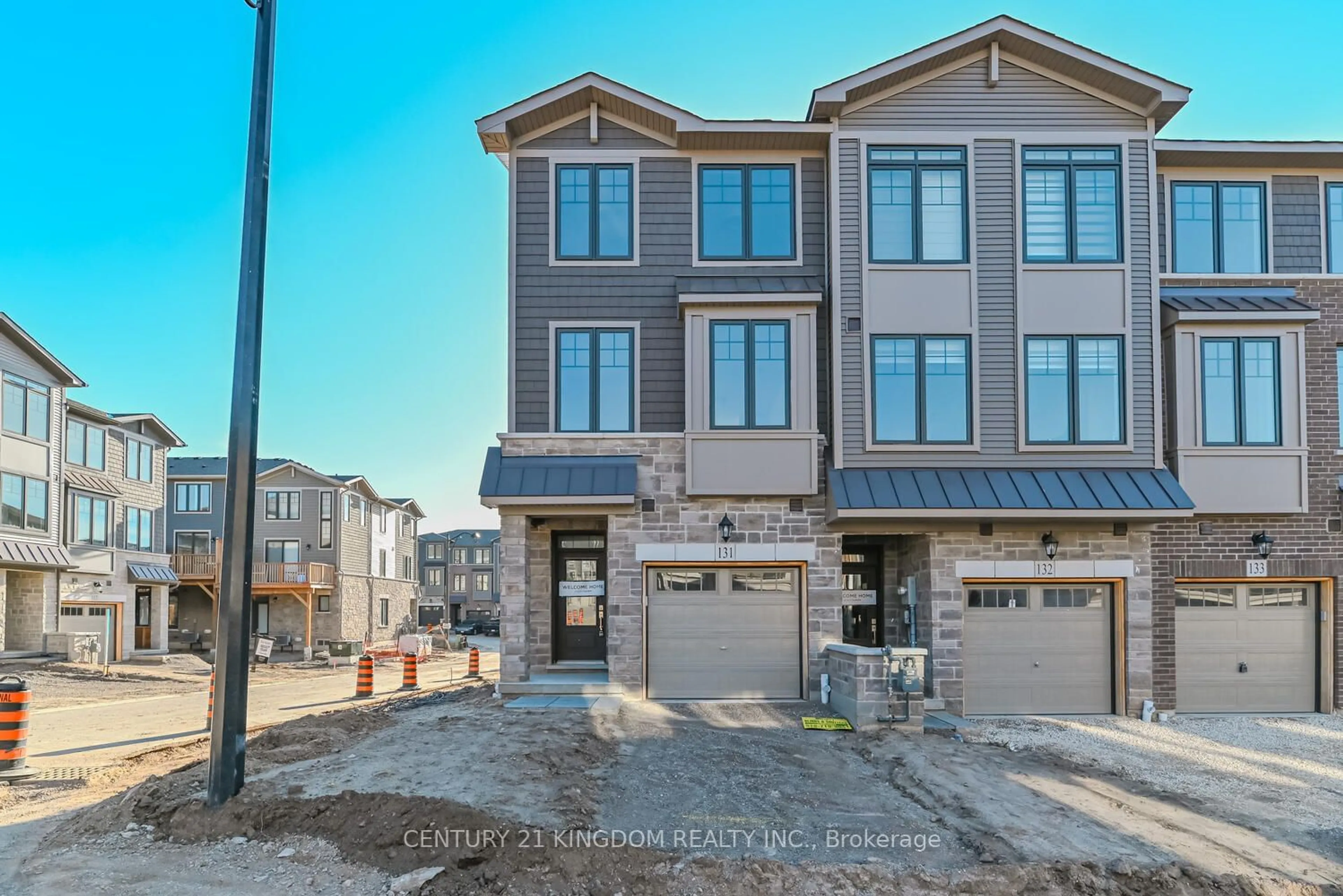 A pic from exterior of the house or condo for 10 Birmingham Dr #131, Cambridge Ontario N1R 9J9