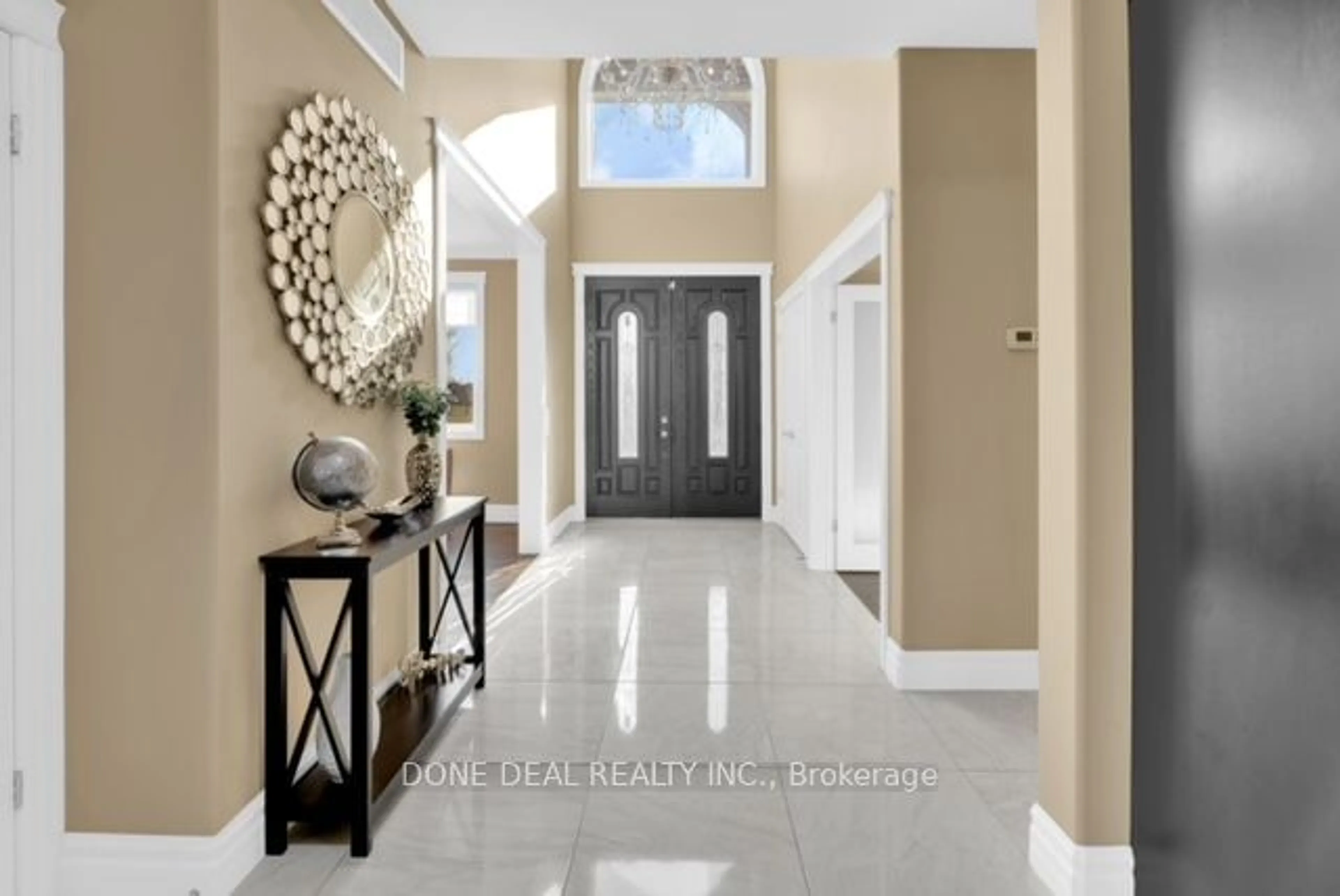 Indoor entryway, ceramic floors for 1115 Cora Greenwood Dr, Windsor Ontario N8P 1K3