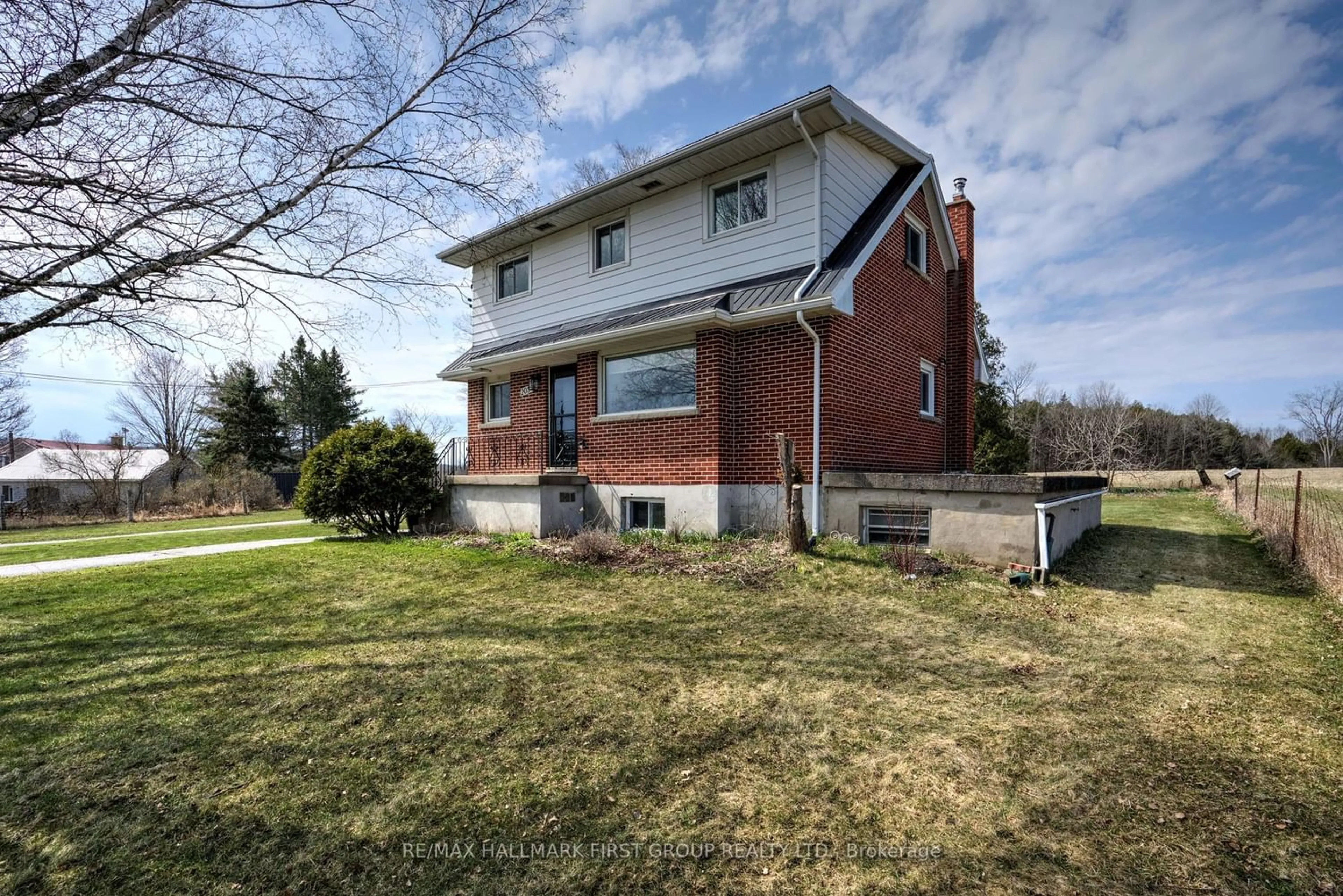 Frontside or backside of a home for 2057 Sydenham Rd, Kingston Ontario K7L 4V4
