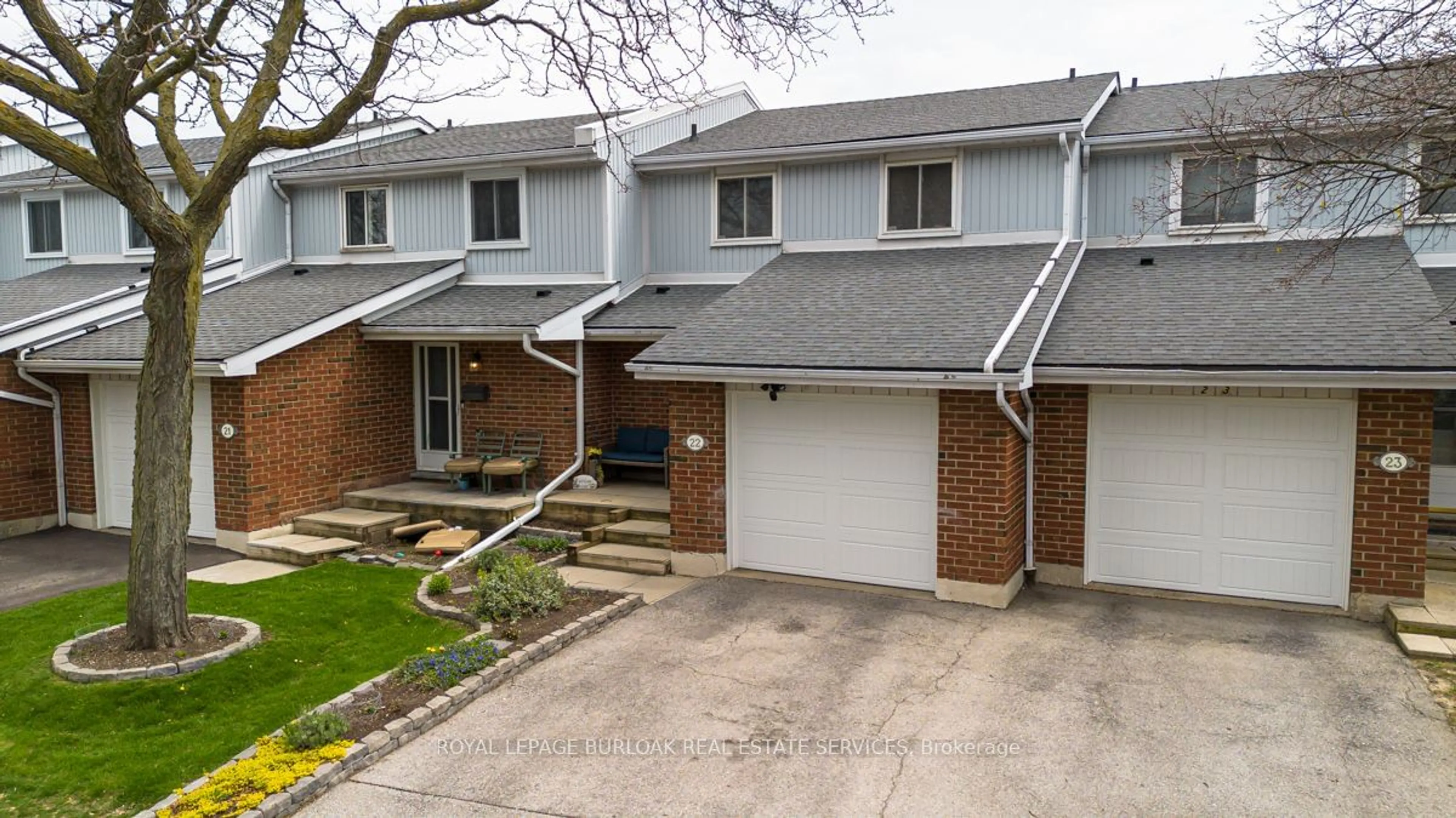 A pic from exterior of the house or condo for 25 Redbury St #22, Hamilton Ontario L8W 1P7